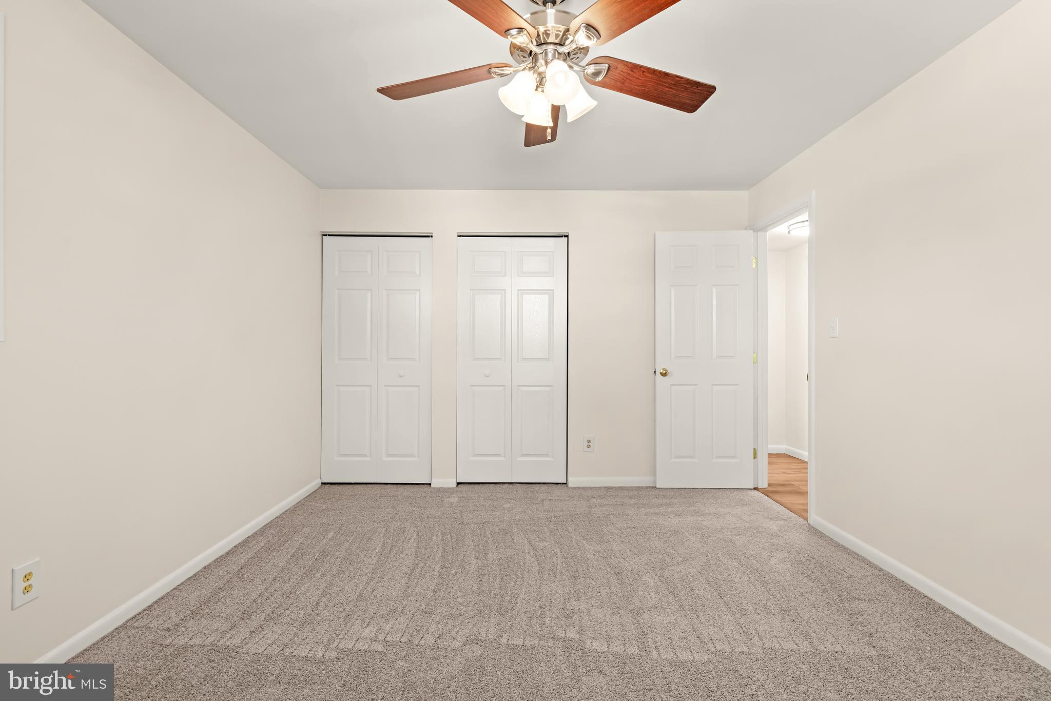 15 Warren Lodge Ct #1d