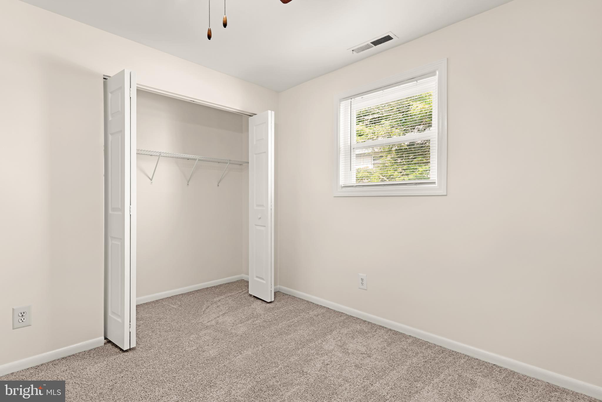 15 Warren Lodge Ct #1d