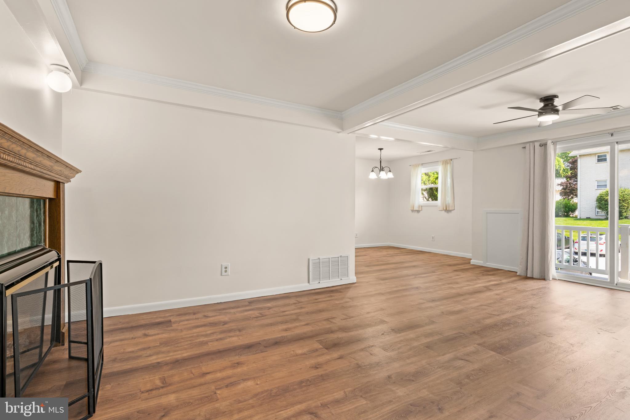 15 Warren Lodge Ct #1d