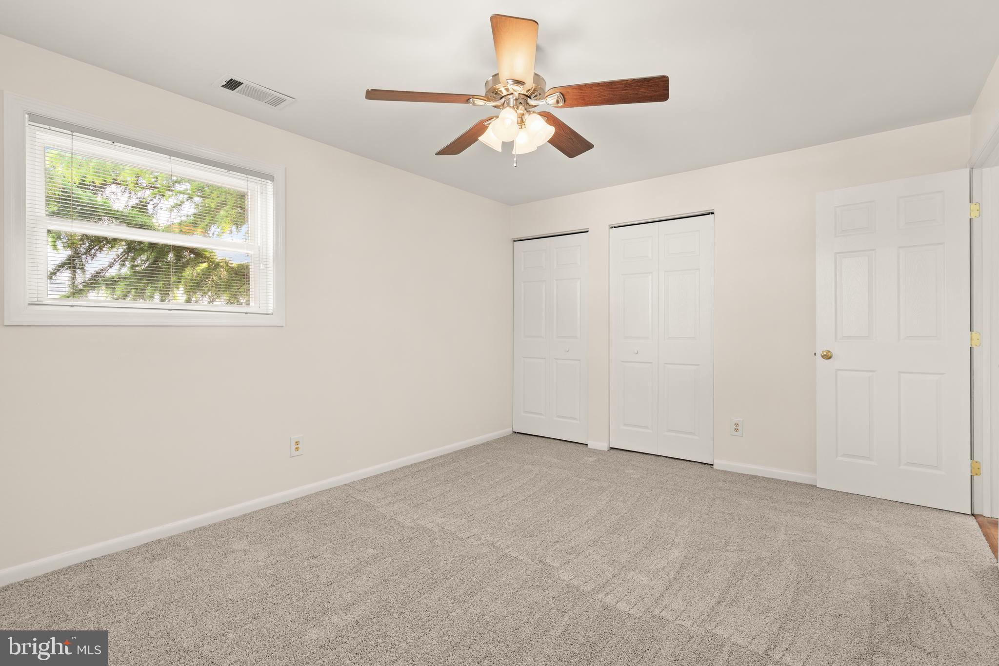 15 Warren Lodge Ct #1d