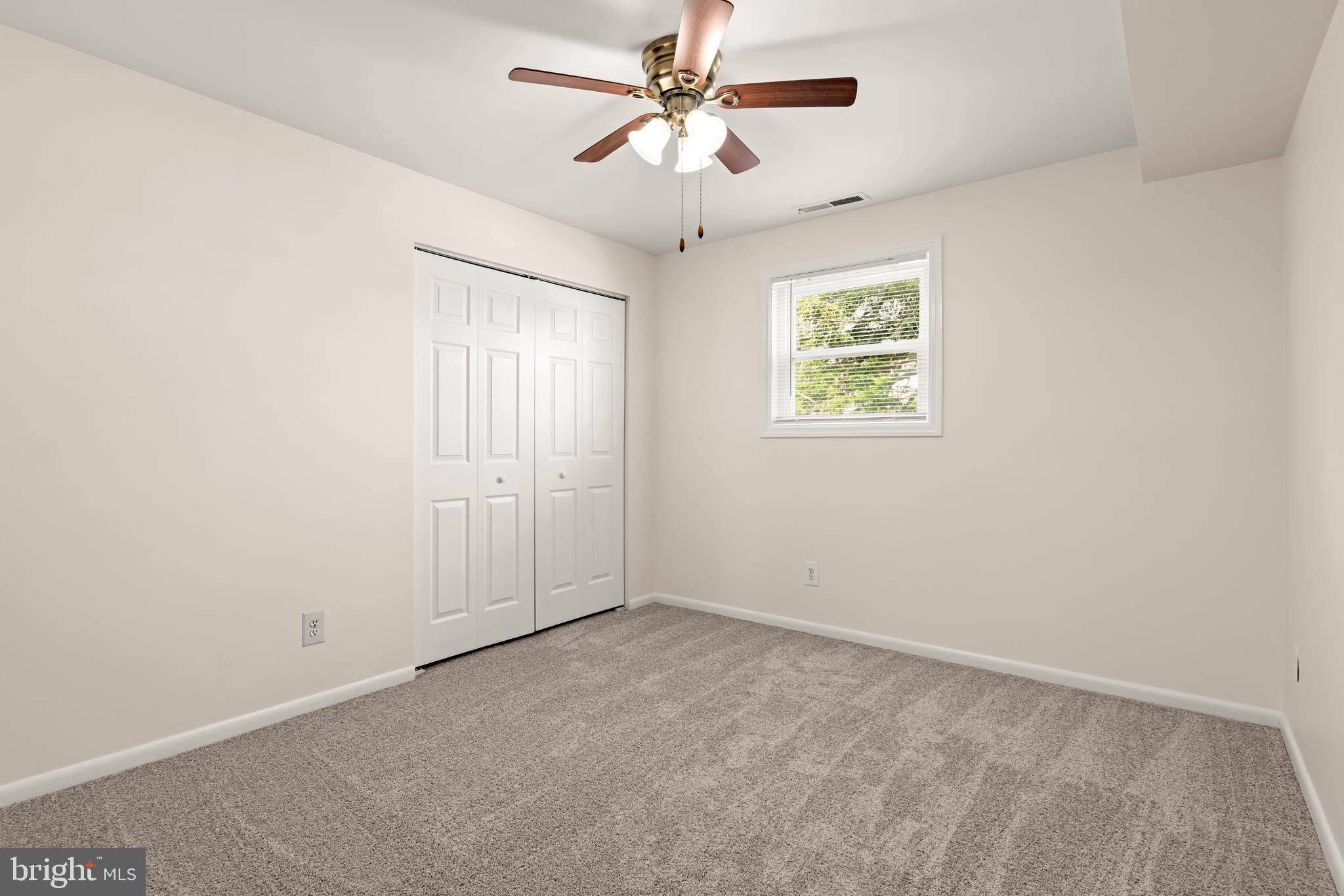 15 Warren Lodge Ct #1d