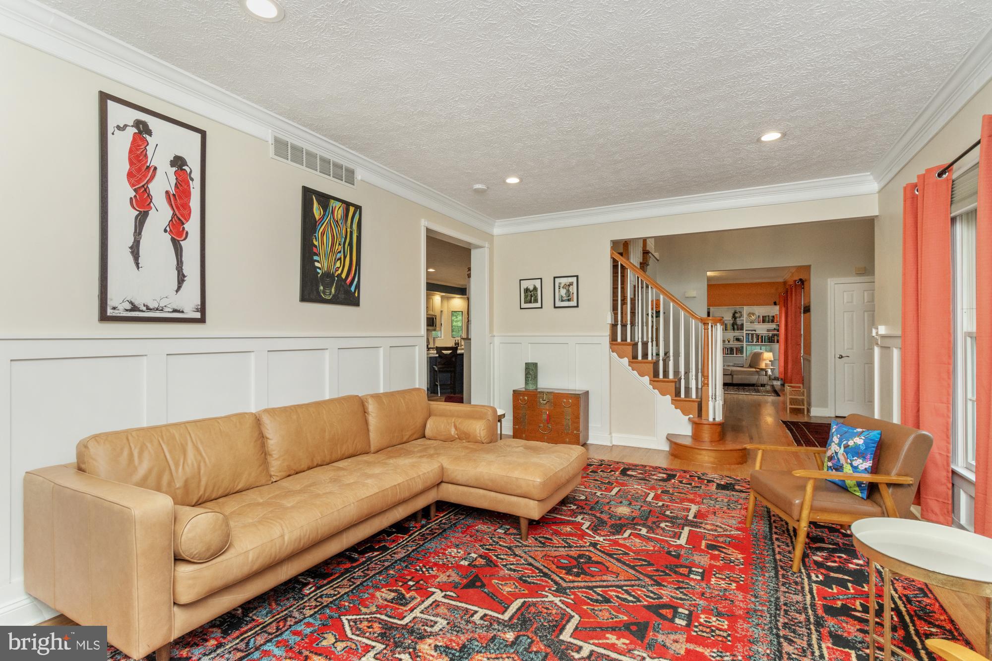 8 LOCHWELL COURT