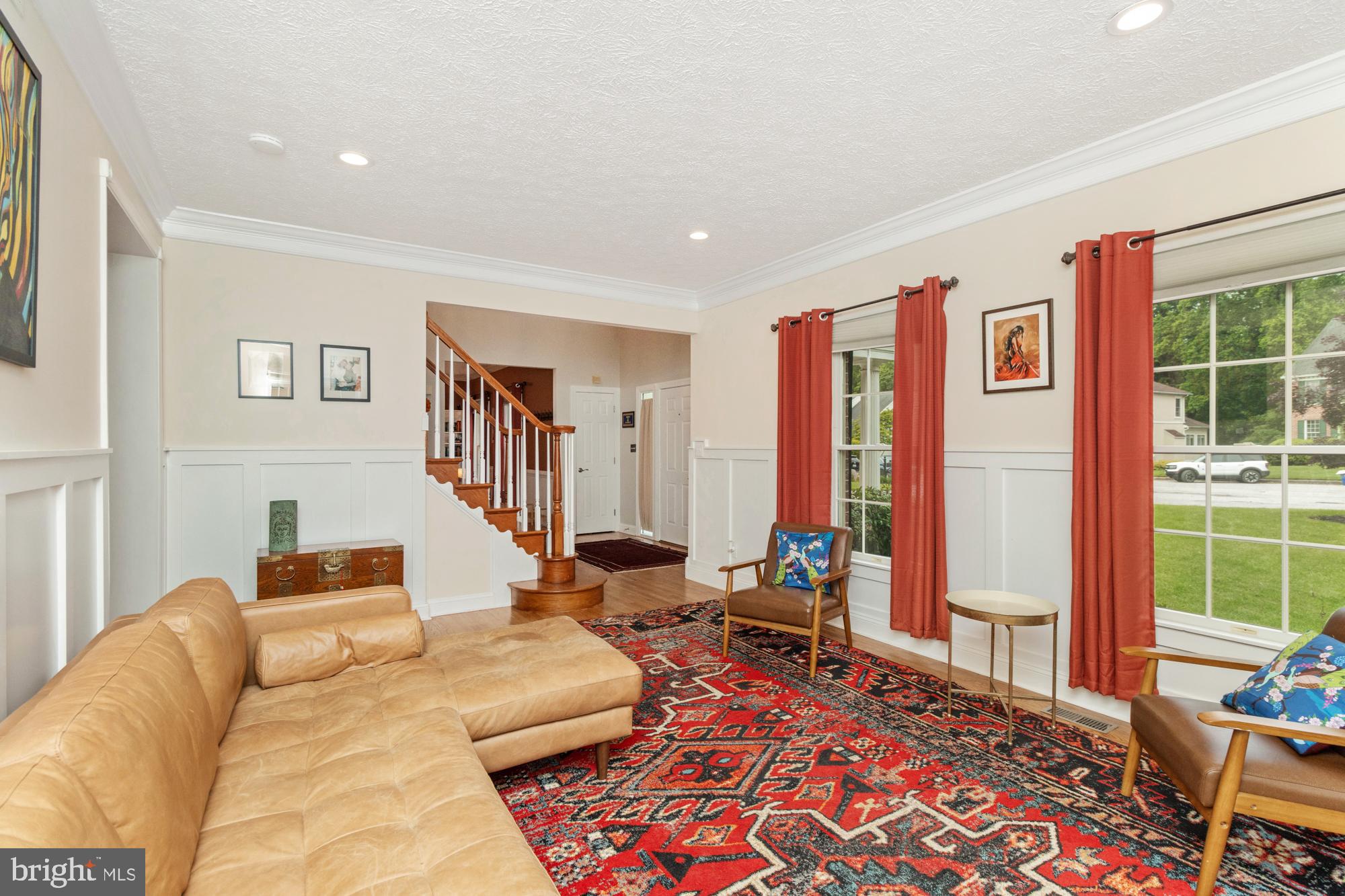 8 LOCHWELL COURT