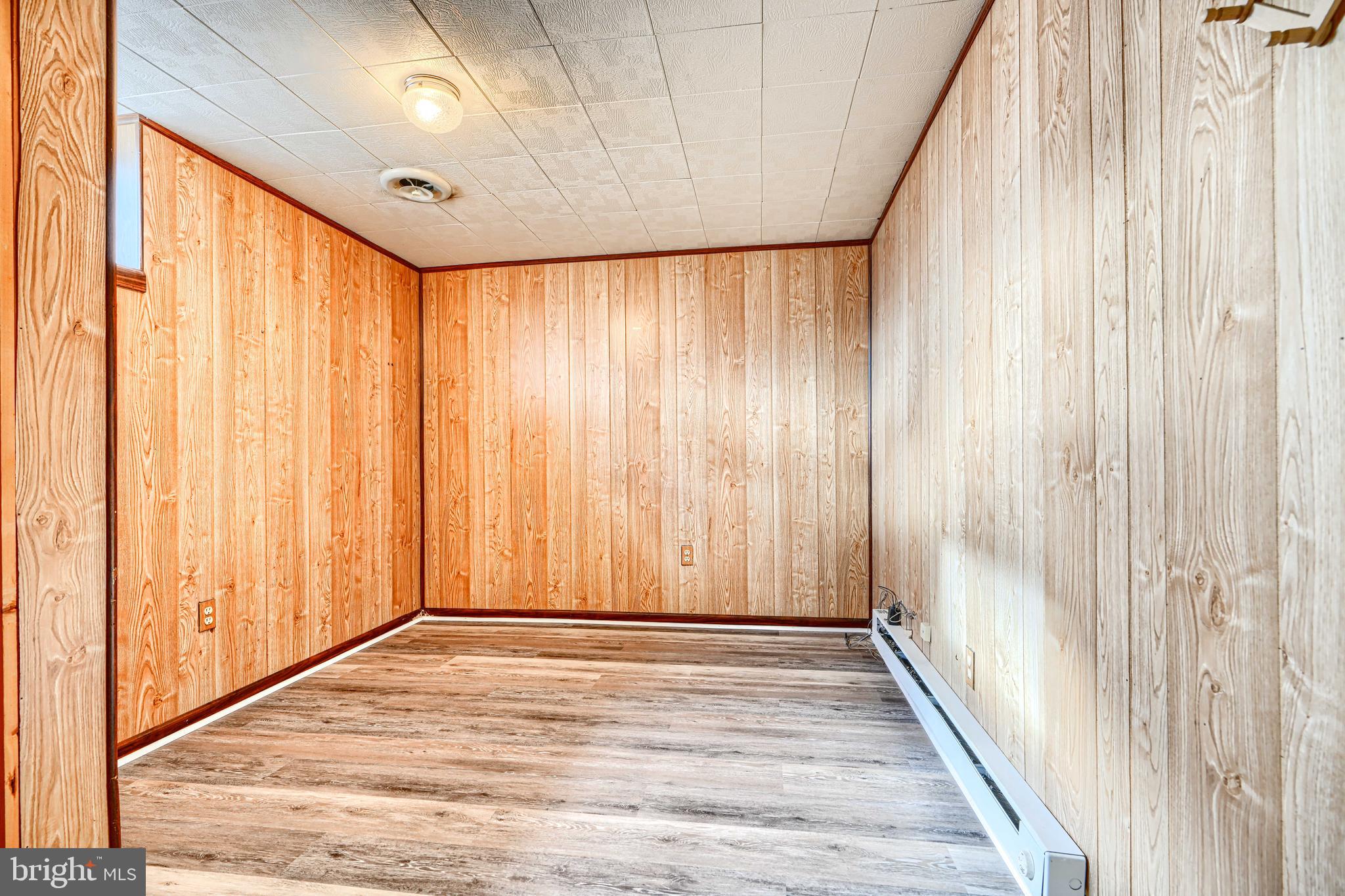 9406 SEVEN COURTS DRIVE