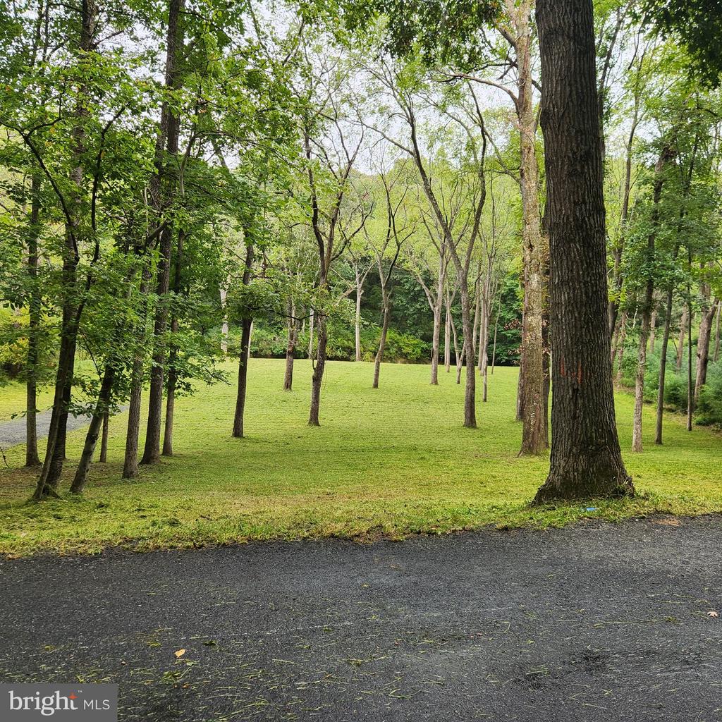 3237 GREEN ROAD