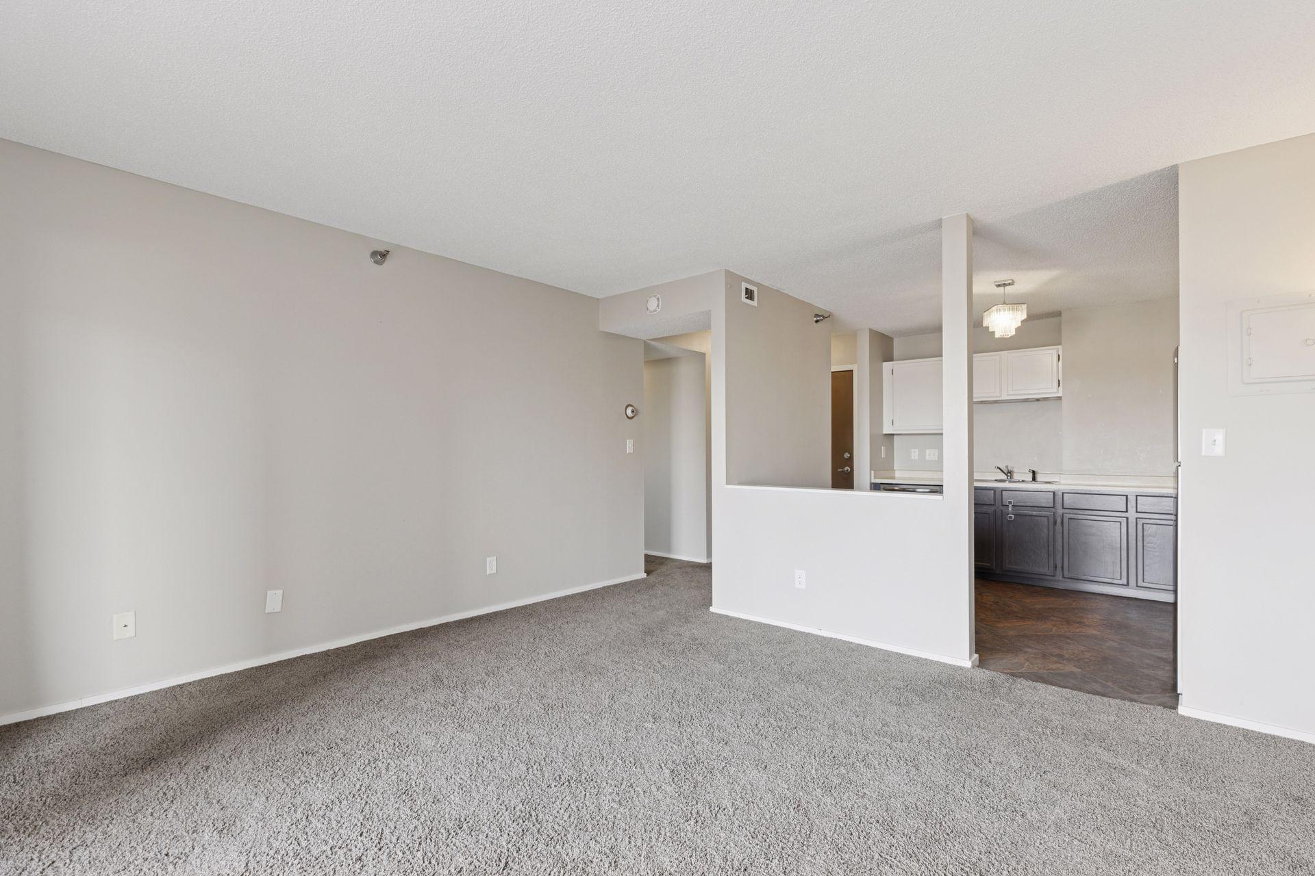 66 9th Street E Unit: 1609