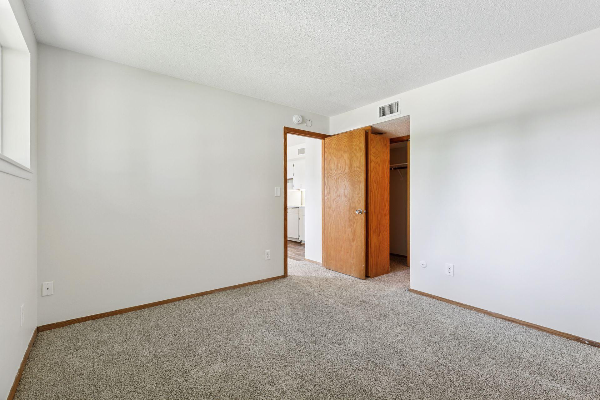 1261 Cleveland Avenue N Unit: 3A