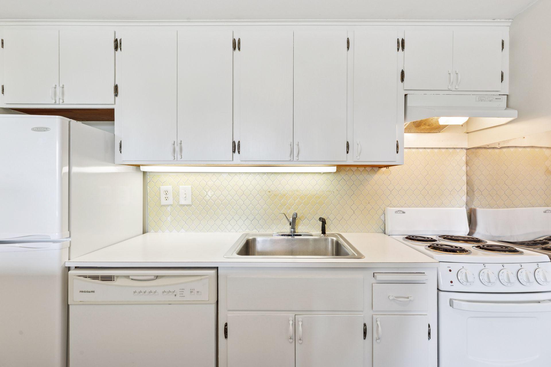 1261 Cleveland Avenue N Unit: 3A