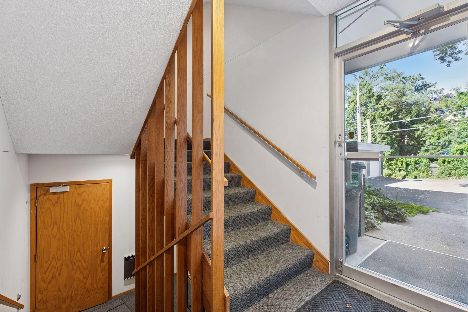 1261 Cleveland Avenue N Unit: 3A