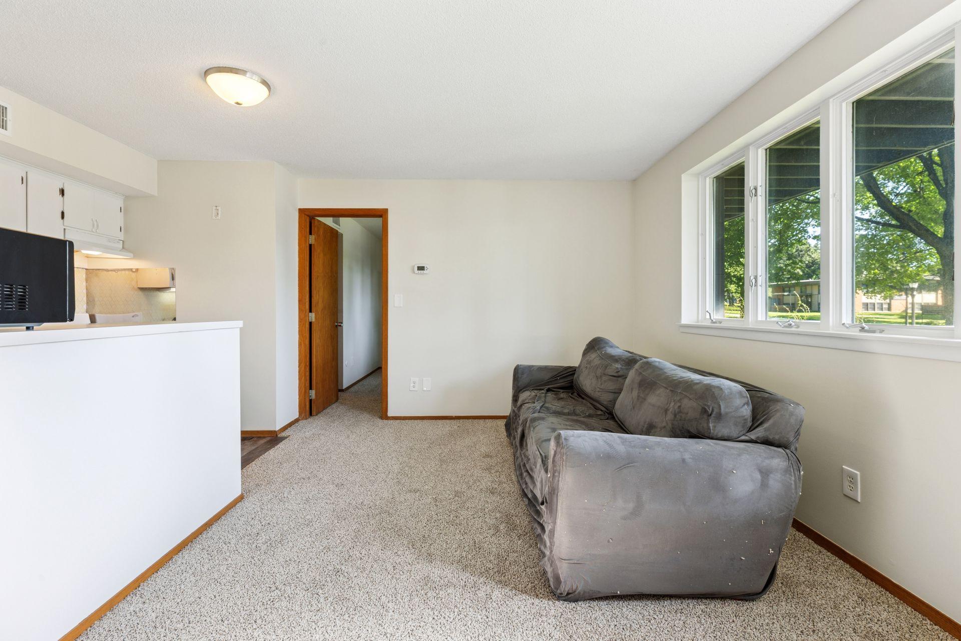 1261 Cleveland Avenue N Unit: 3A