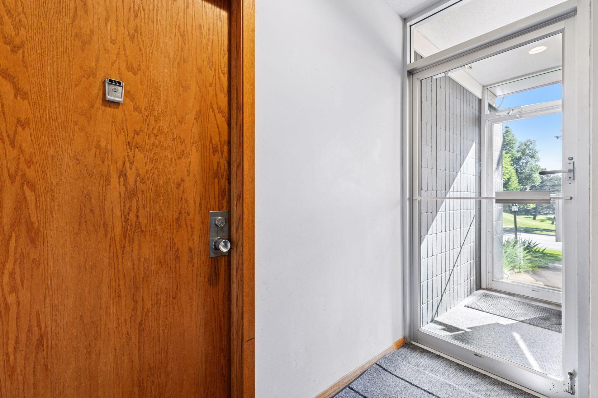 1261 Cleveland Avenue N Unit: 3A