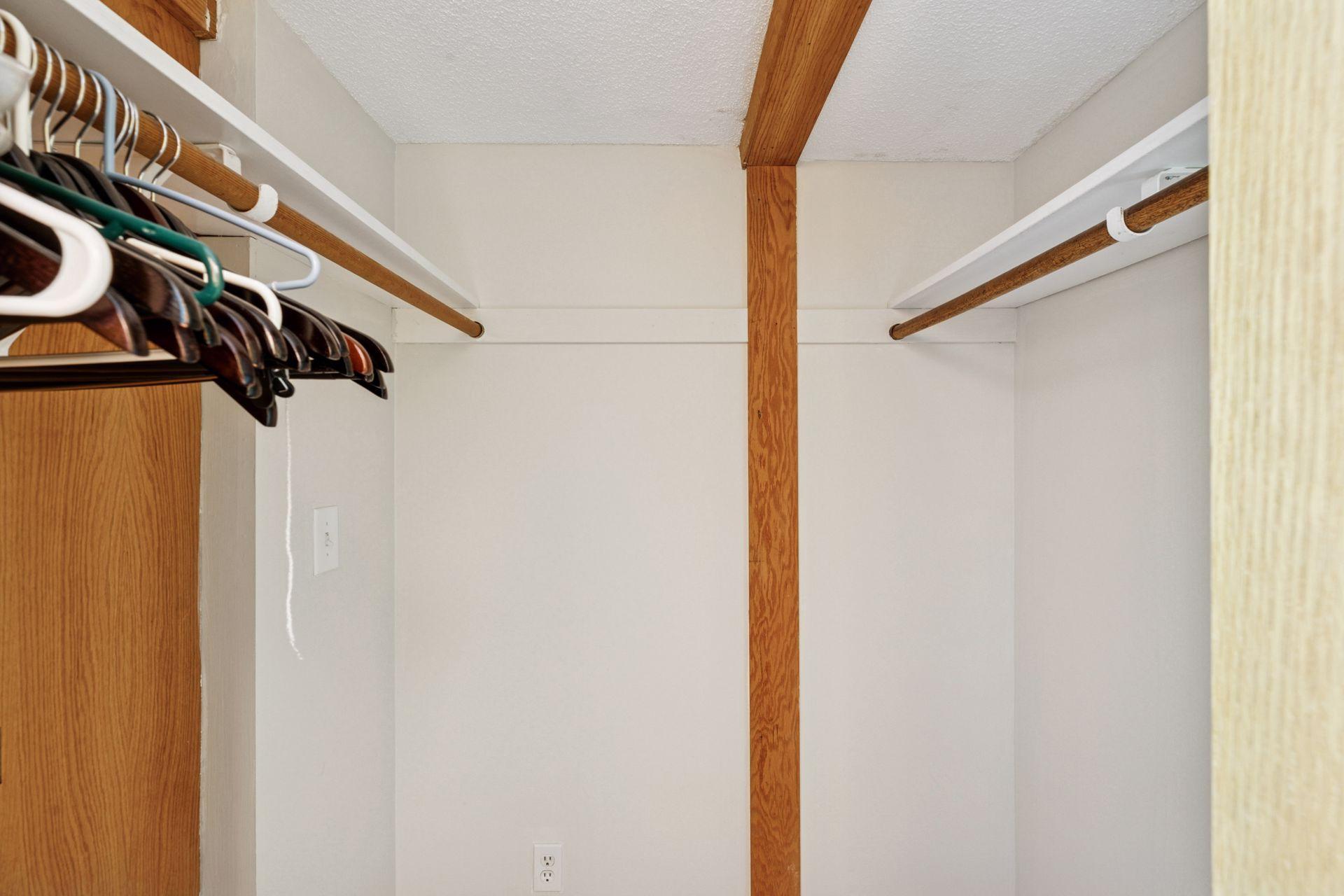 1261 Cleveland Avenue N Unit: 3A