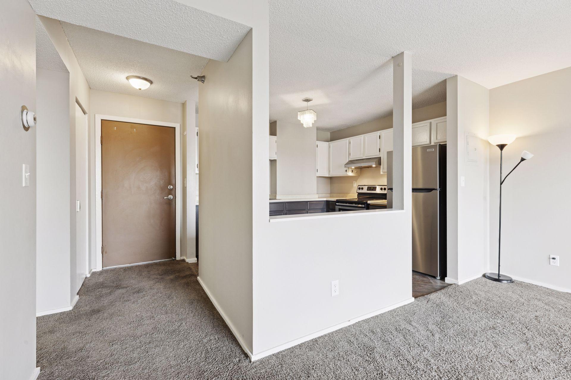 66 9th Street E Unit: 1609