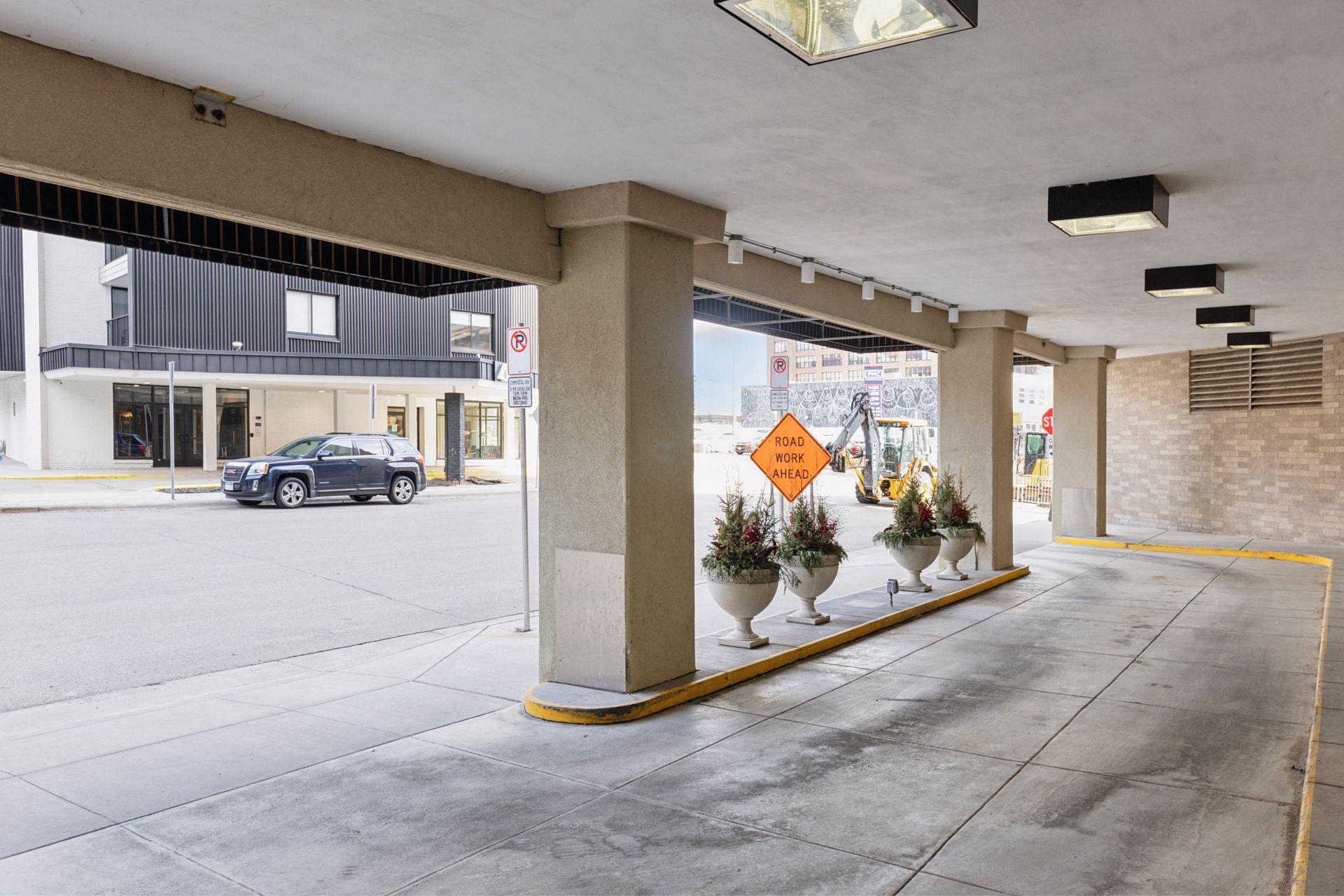 66 9th Street E Unit: 1609