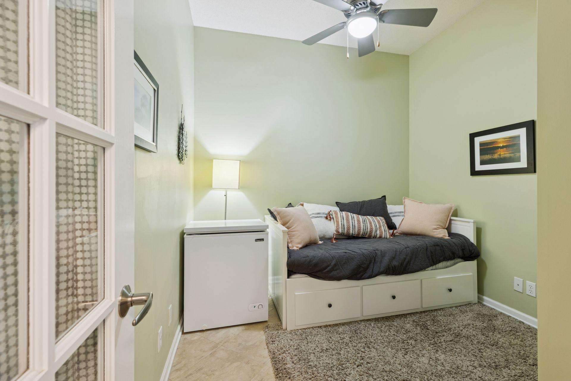 100 4th Avenue N Unit: 308