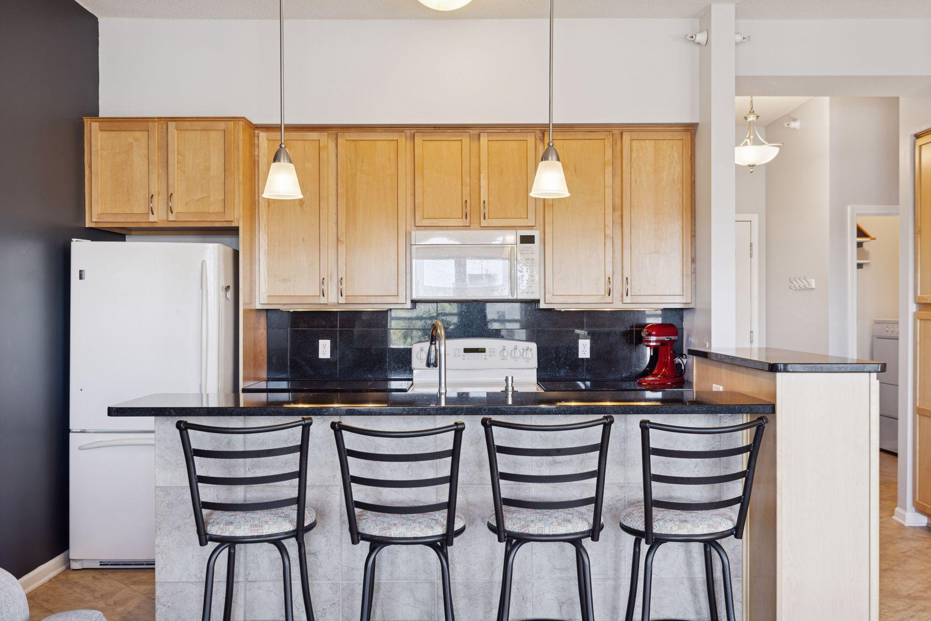 100 4th Avenue N Unit: 308