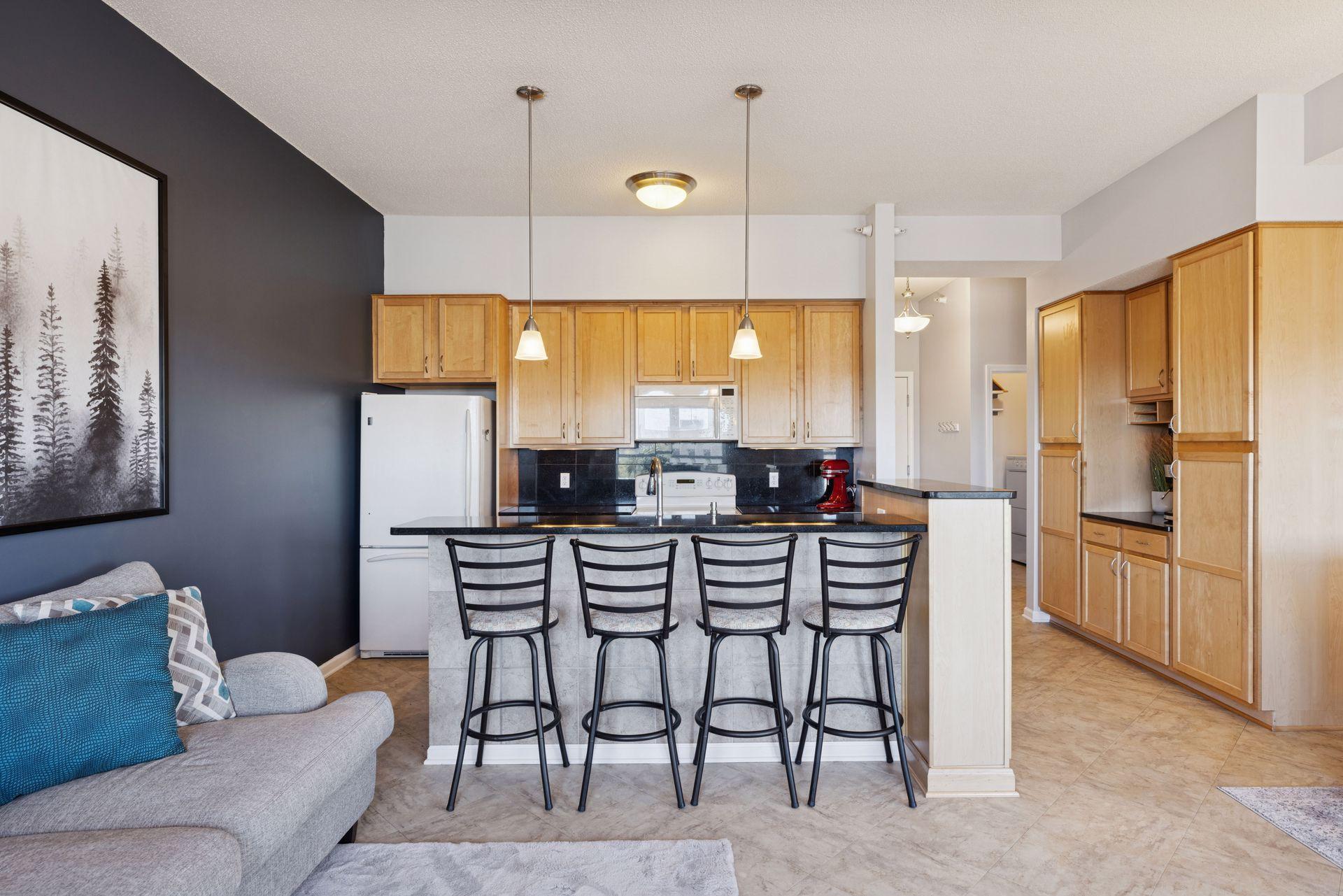 100 4th Avenue N Unit: 308