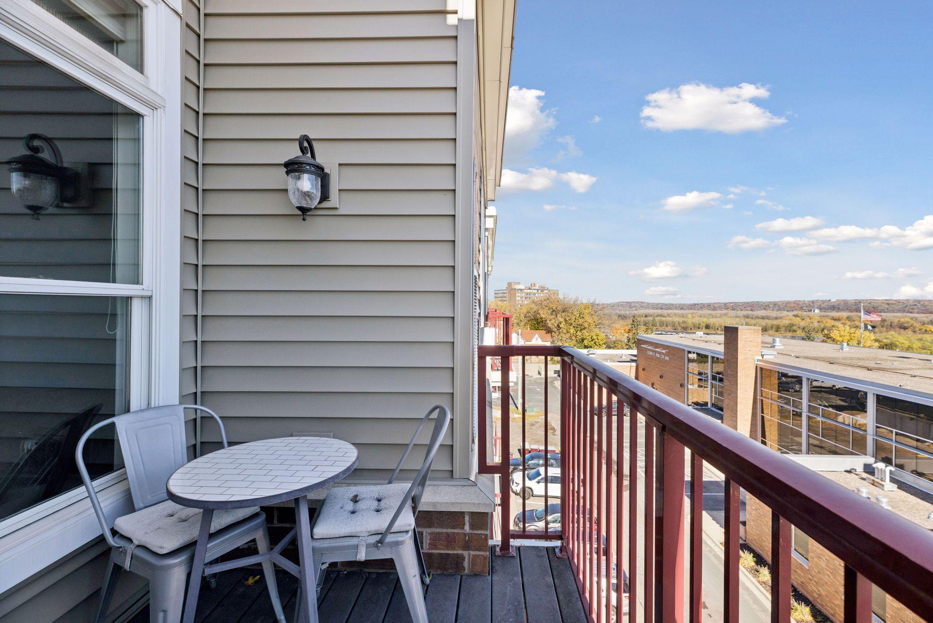 100 4th Avenue N Unit: 308