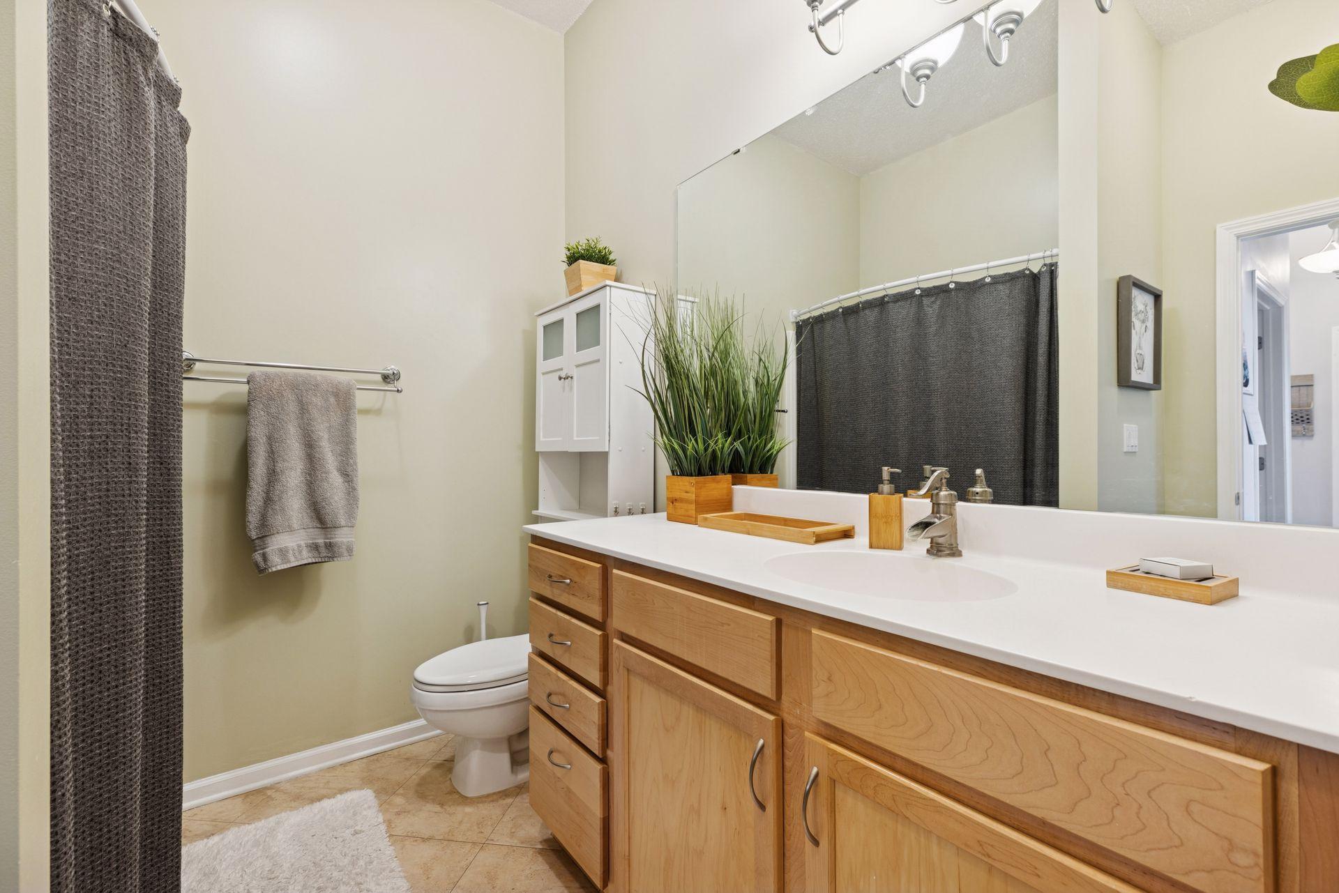 100 4th Avenue N Unit: 308