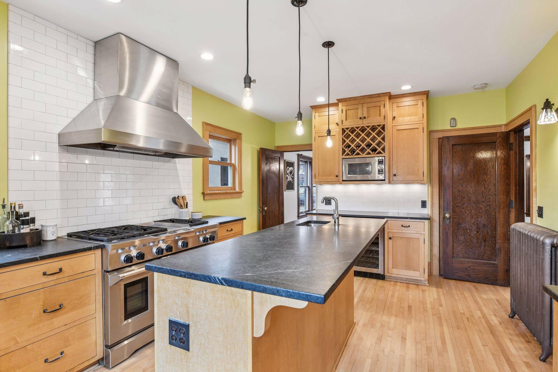 1326 Goodrich Avenue