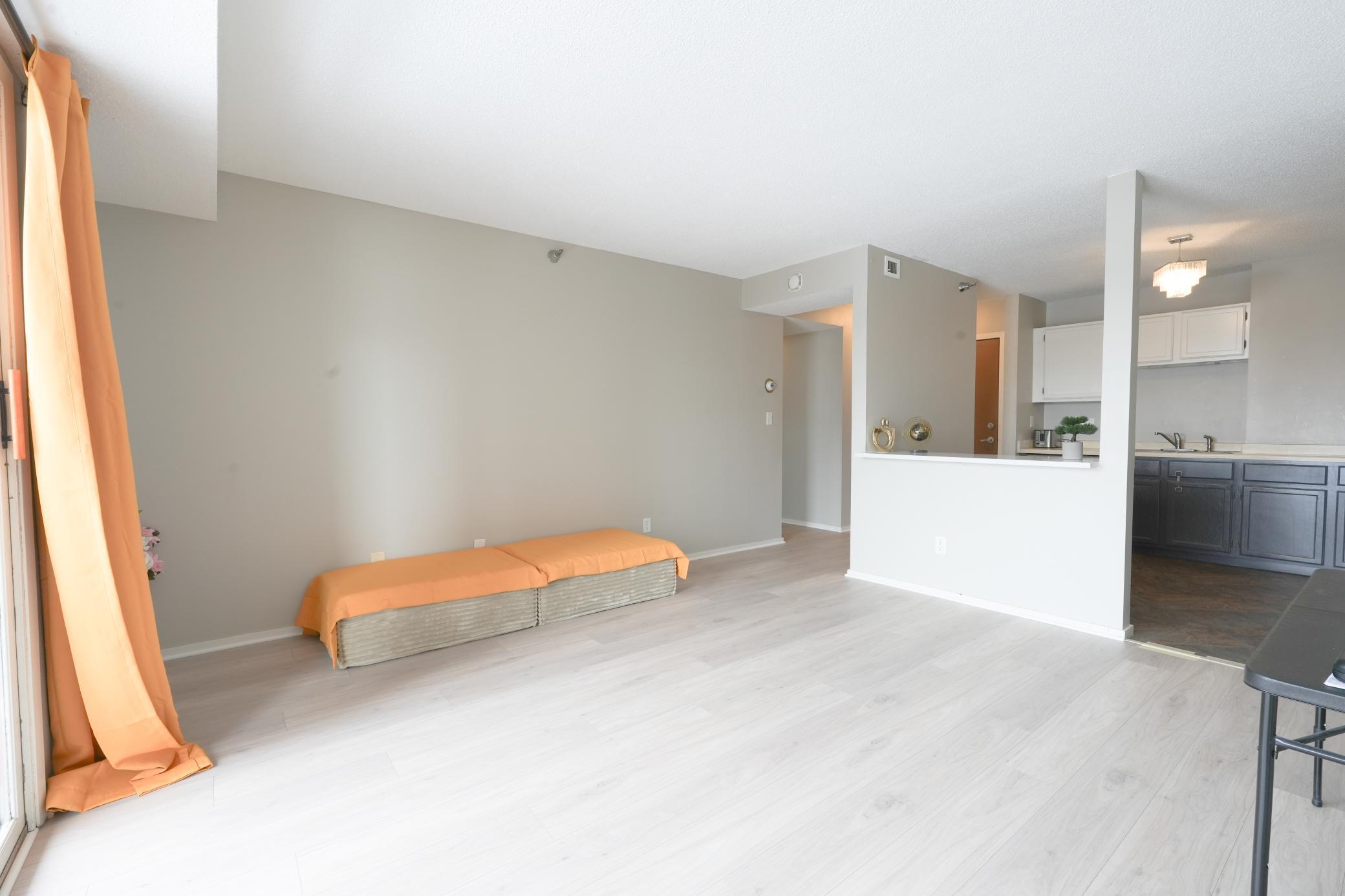 66 9th Street E Unit: 1609