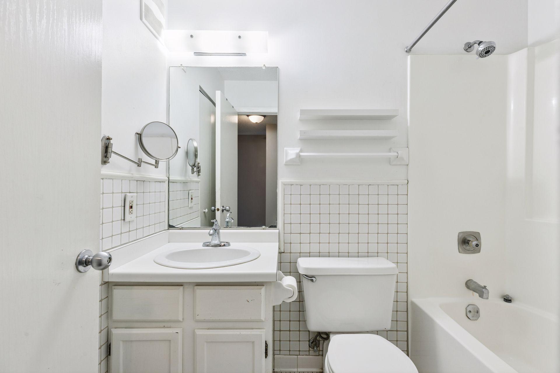 66 9th Street E Unit: 1609