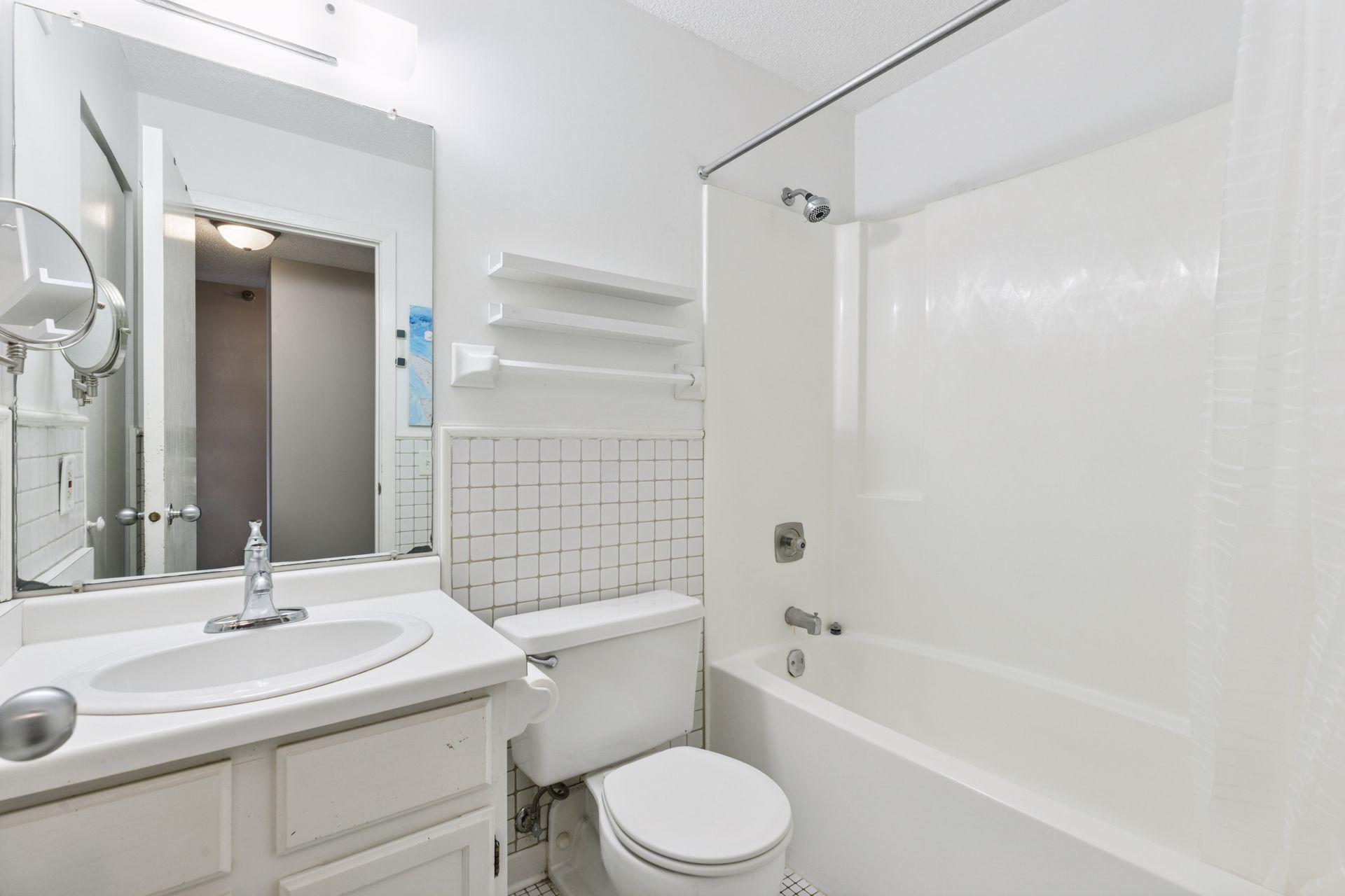 66 9th Street E Unit: 1609
