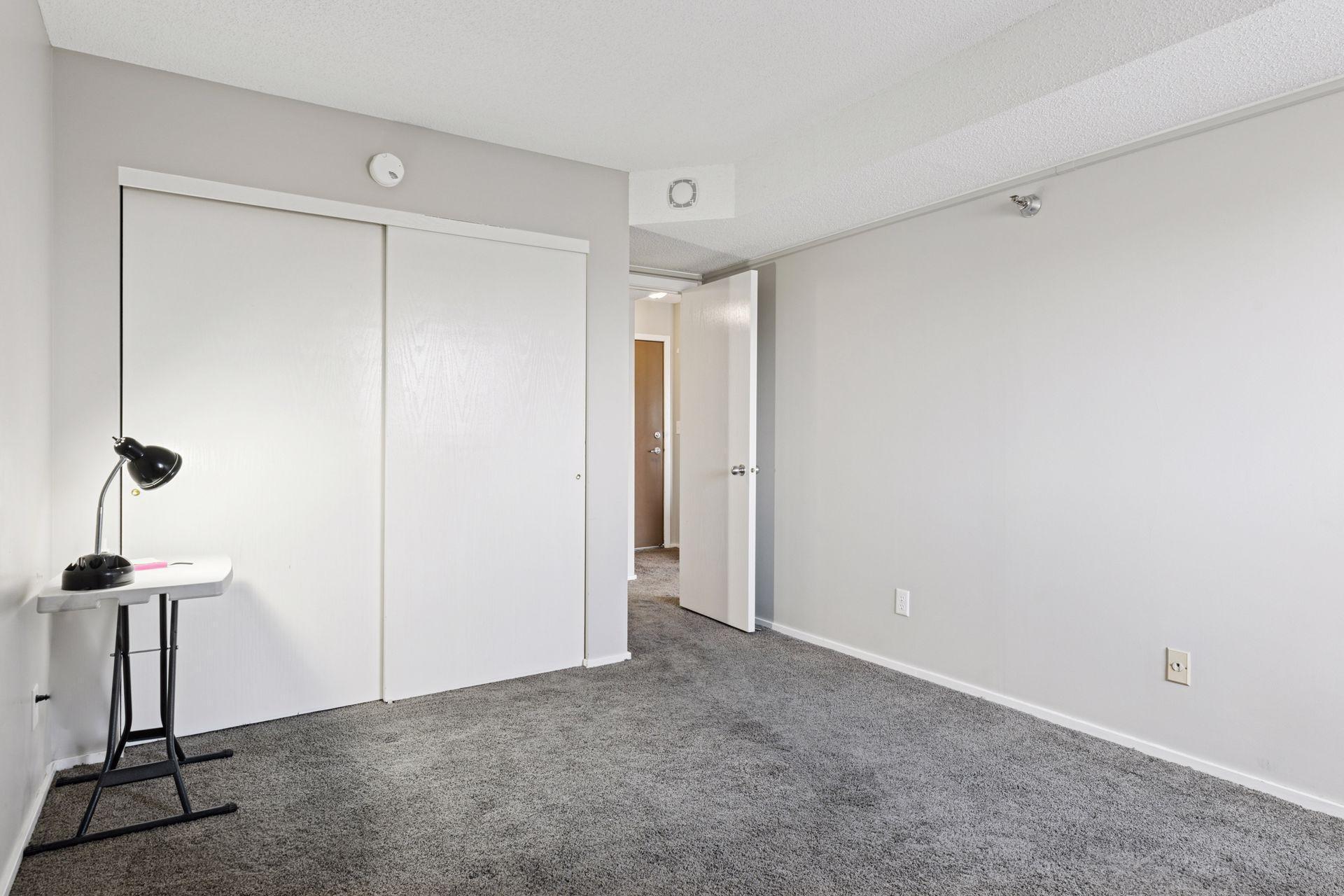 66 9th Street E Unit: 1609