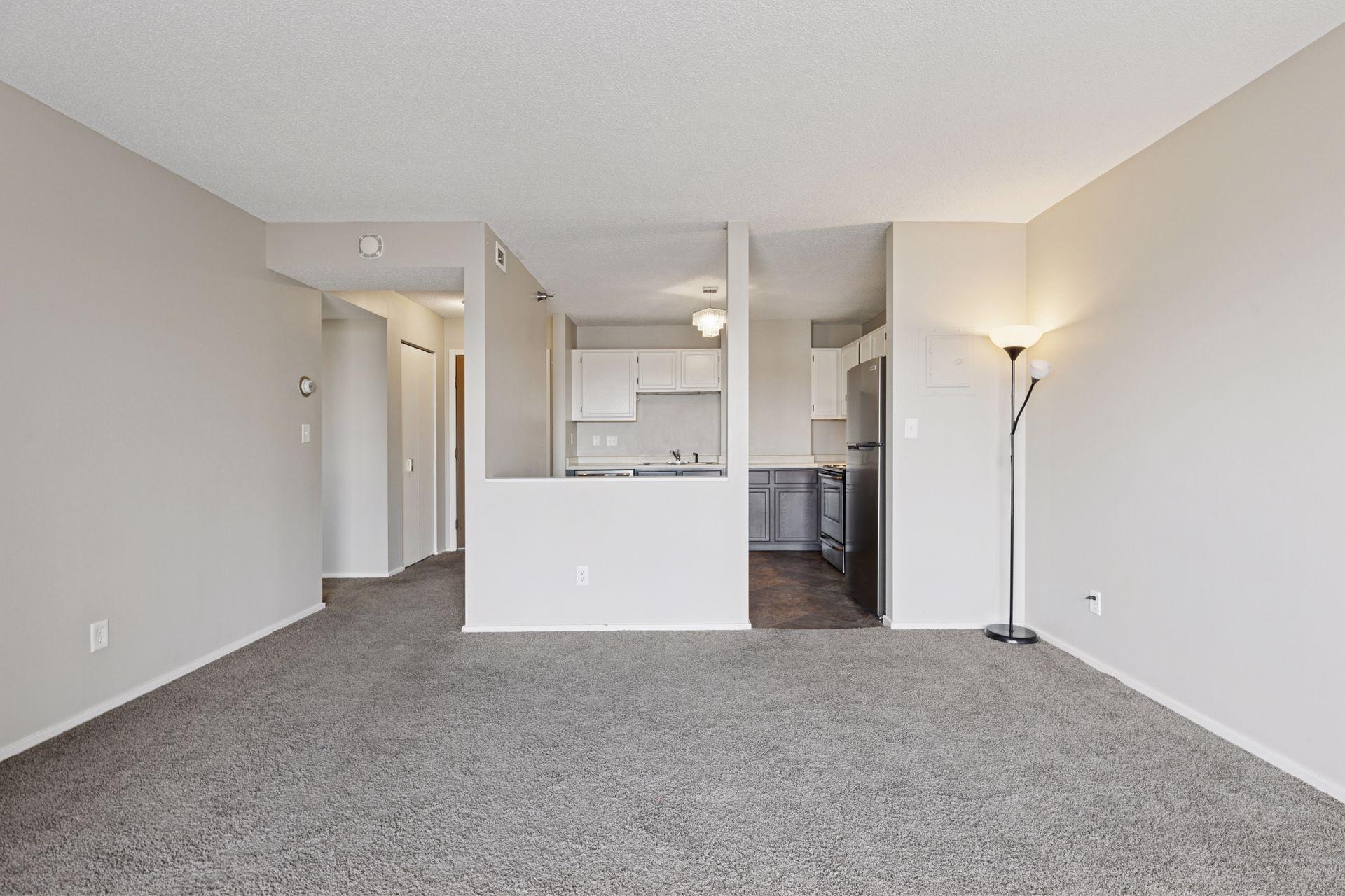 66 9th Street E Unit: 1609