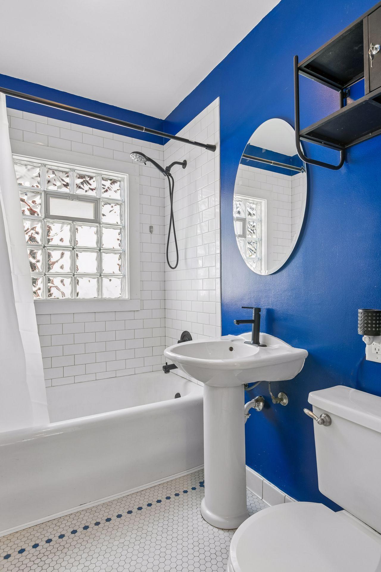 4155 Humboldt Avenue N