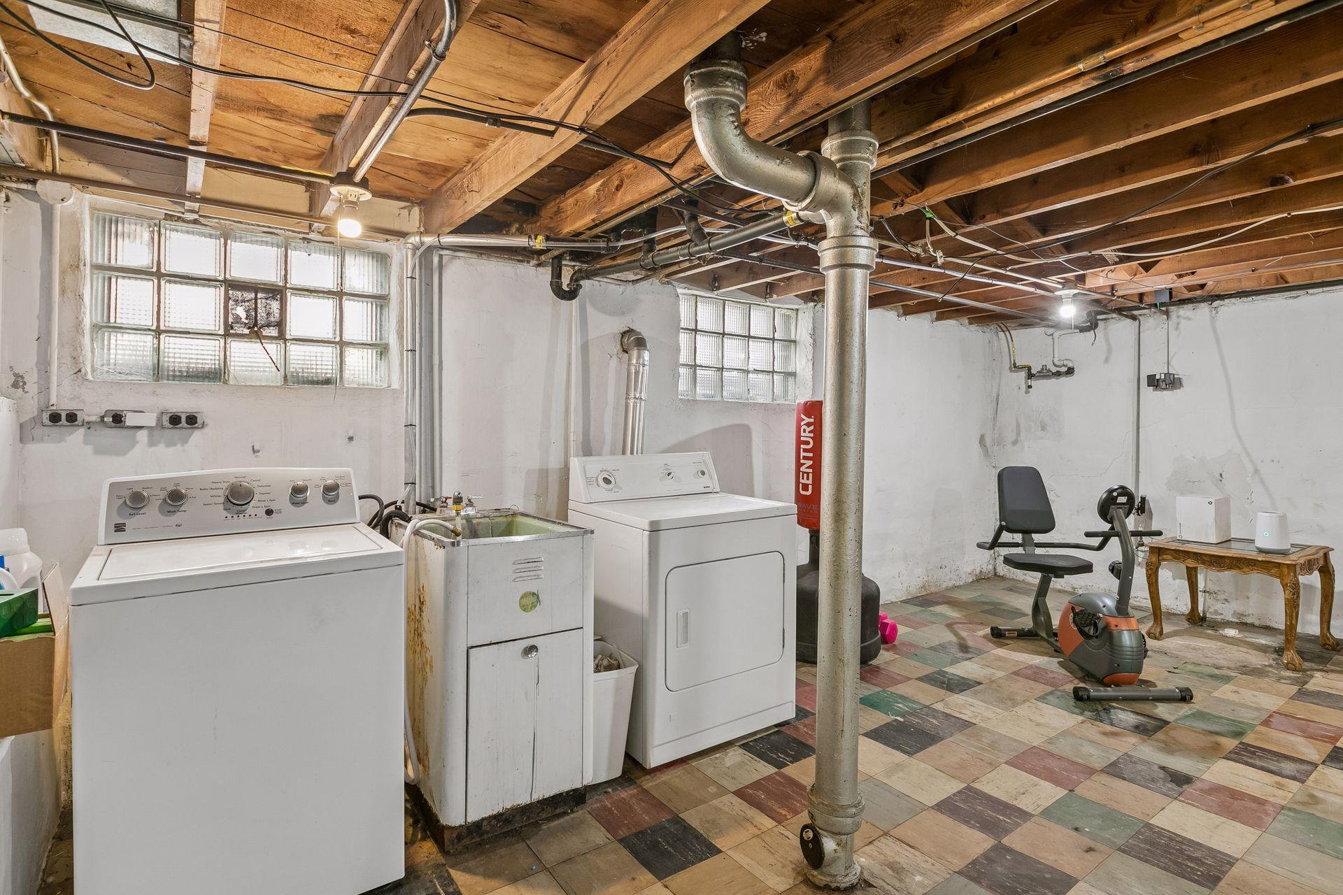 4155 Humboldt Avenue N