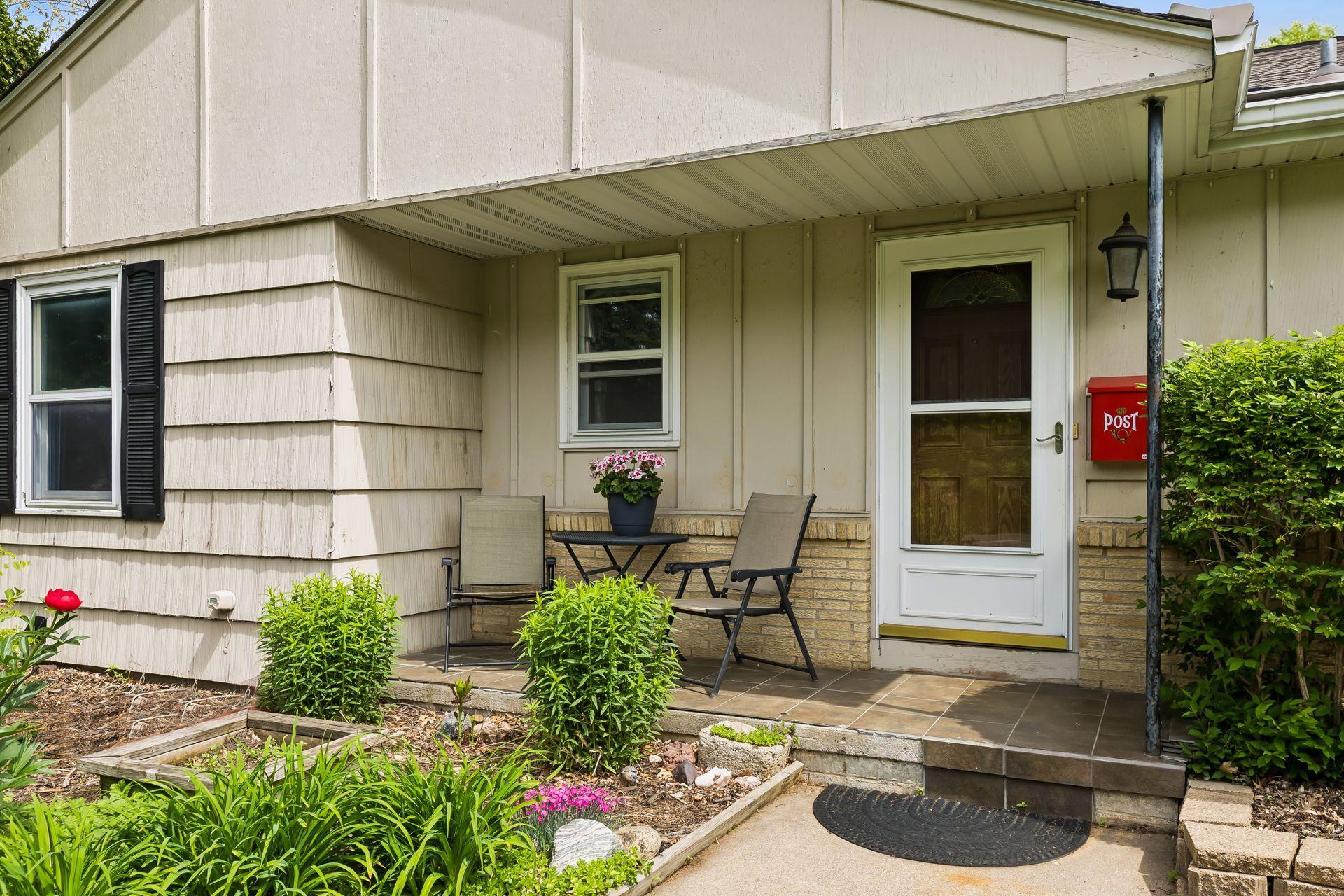 3613 Robin Lane