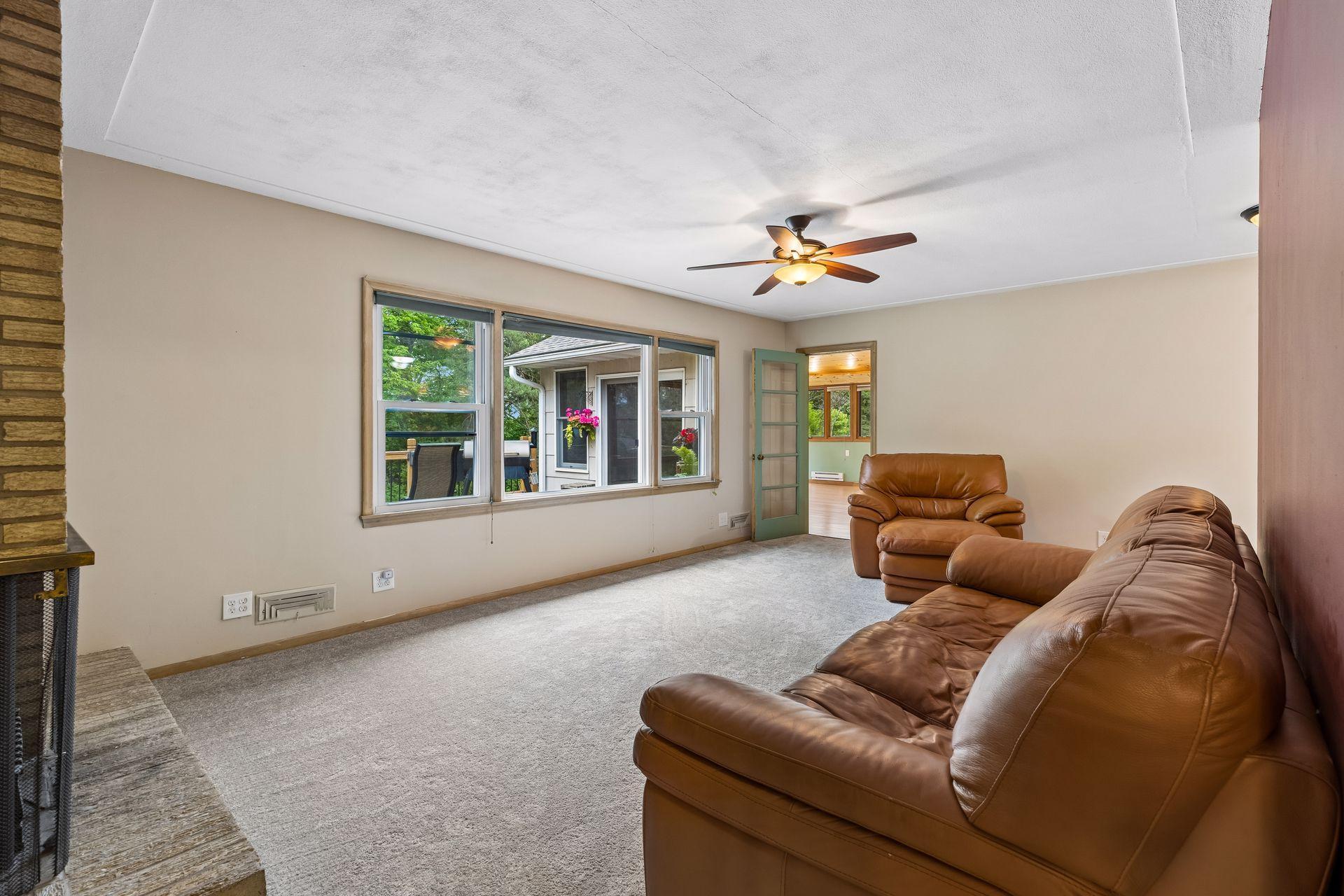 3613 Robin Lane