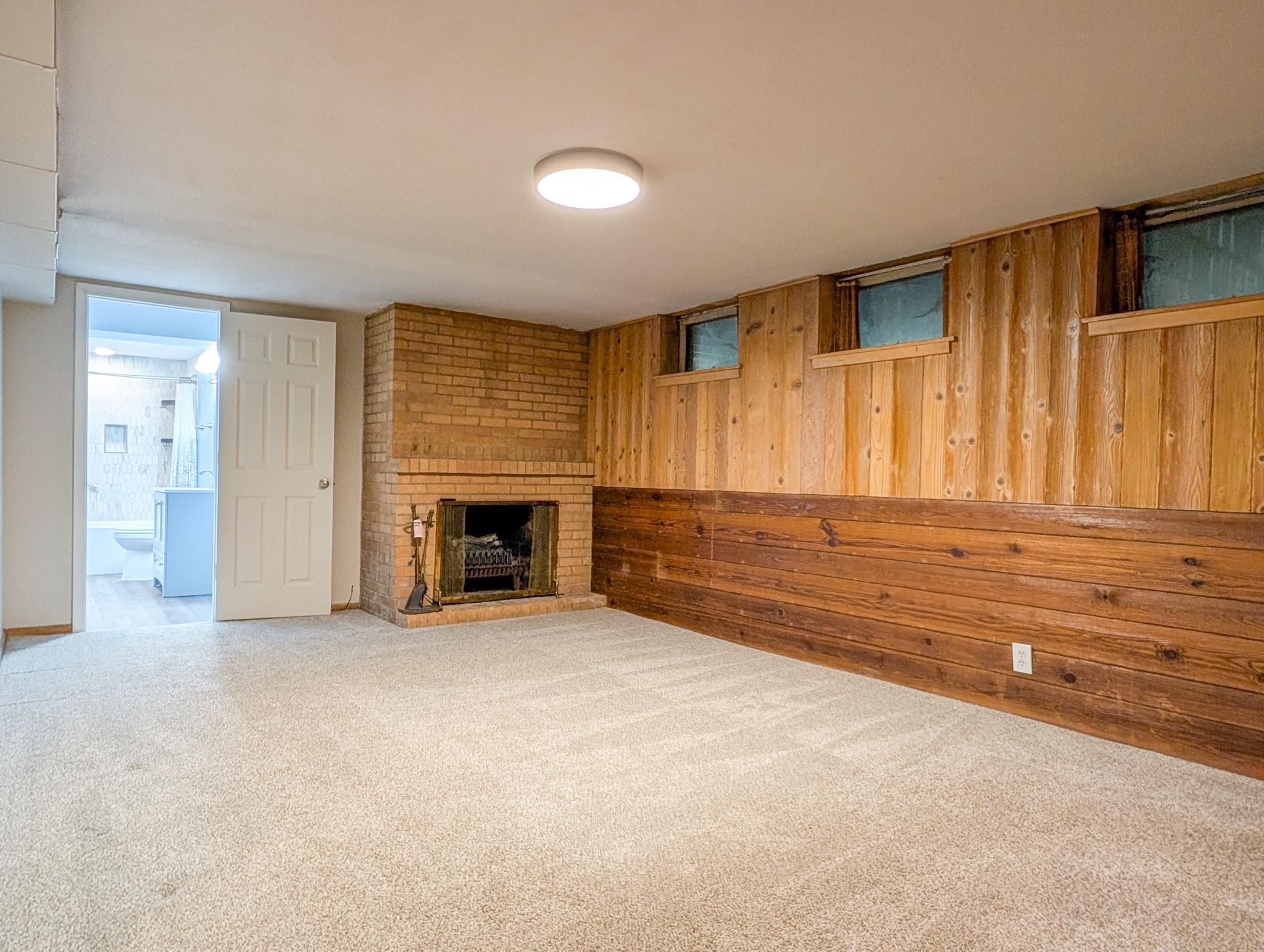 3613 Robin Lane