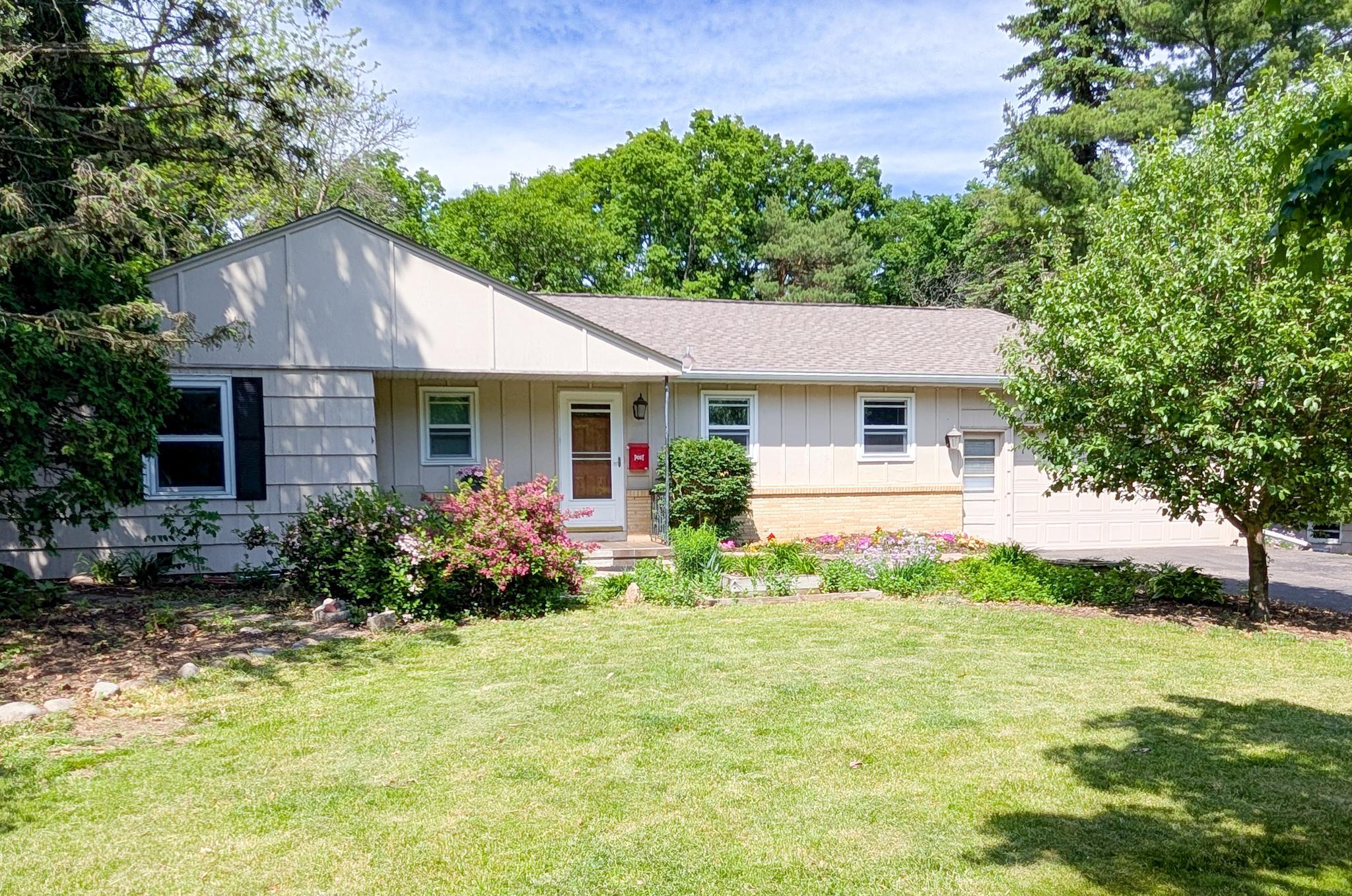 3613 Robin Lane