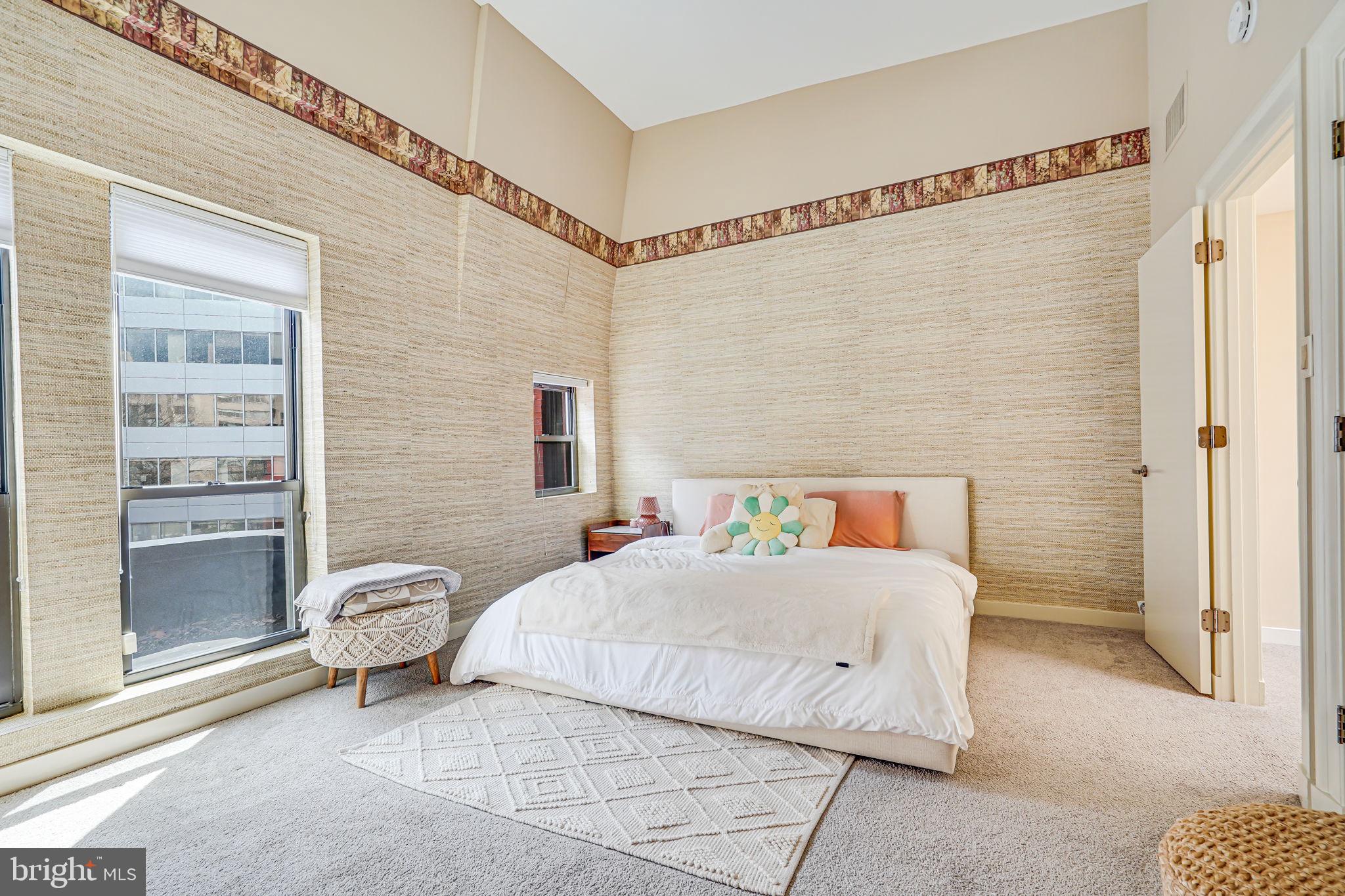 1010 22nd St NW