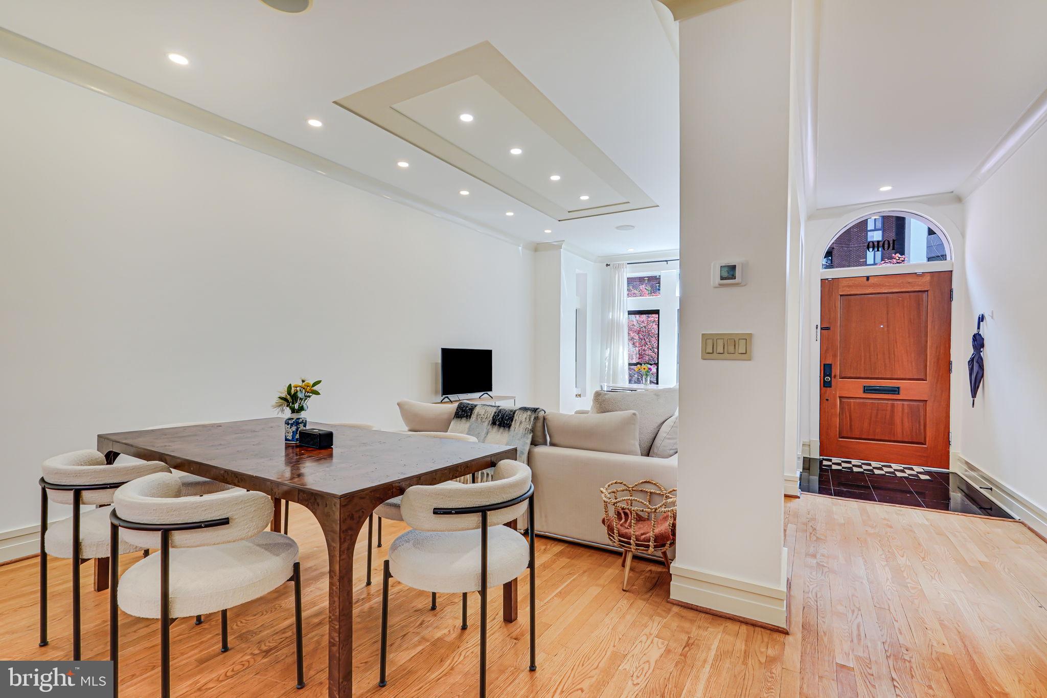 1010 22nd St NW