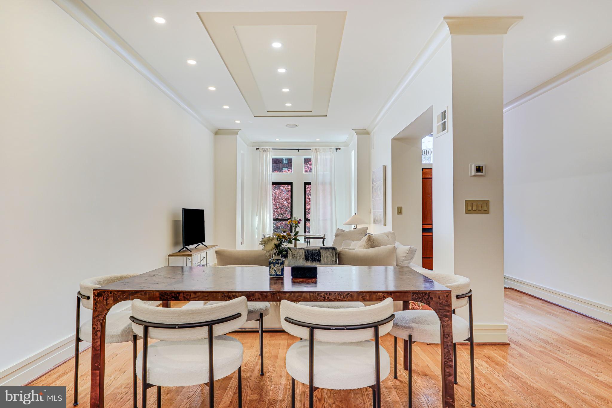 1010 22nd St NW