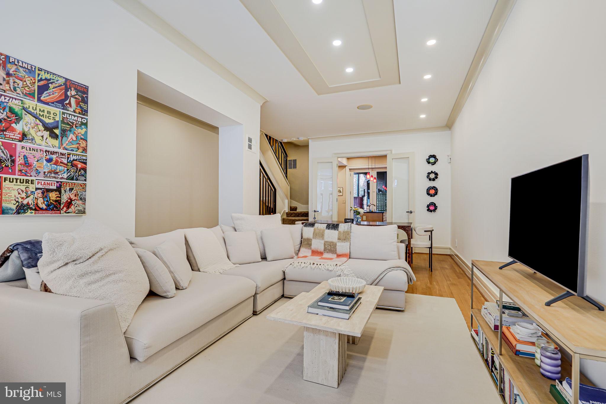 1010 22nd St NW