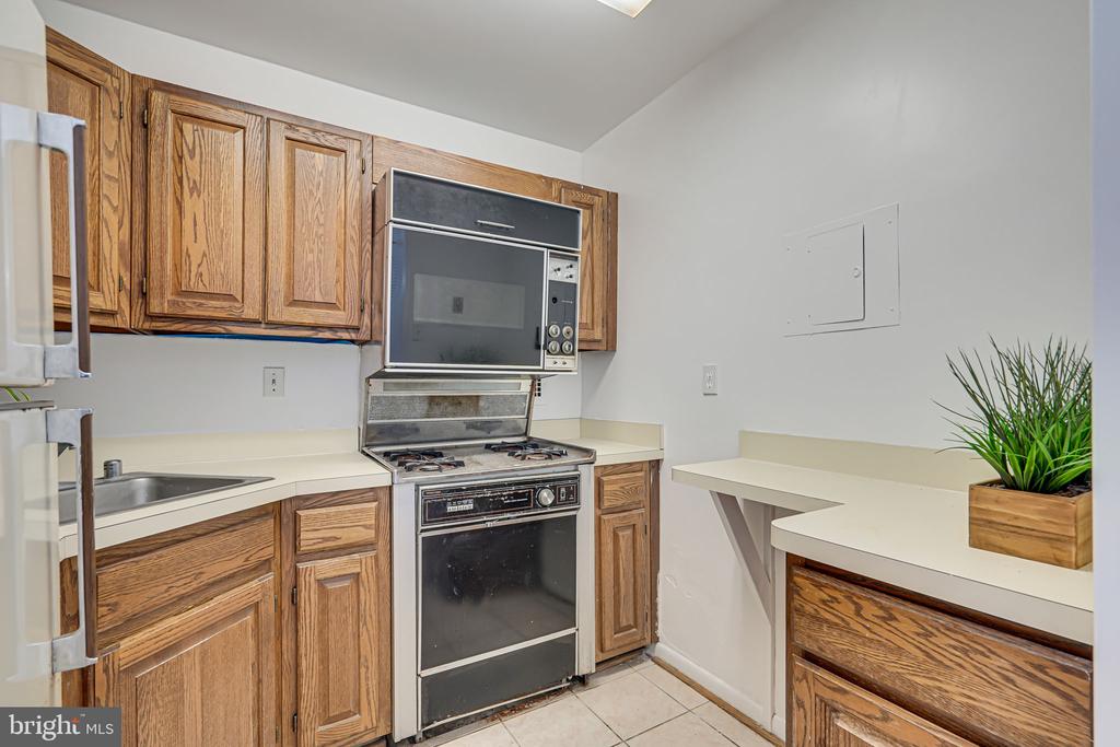 2939 van Ness St NW #838