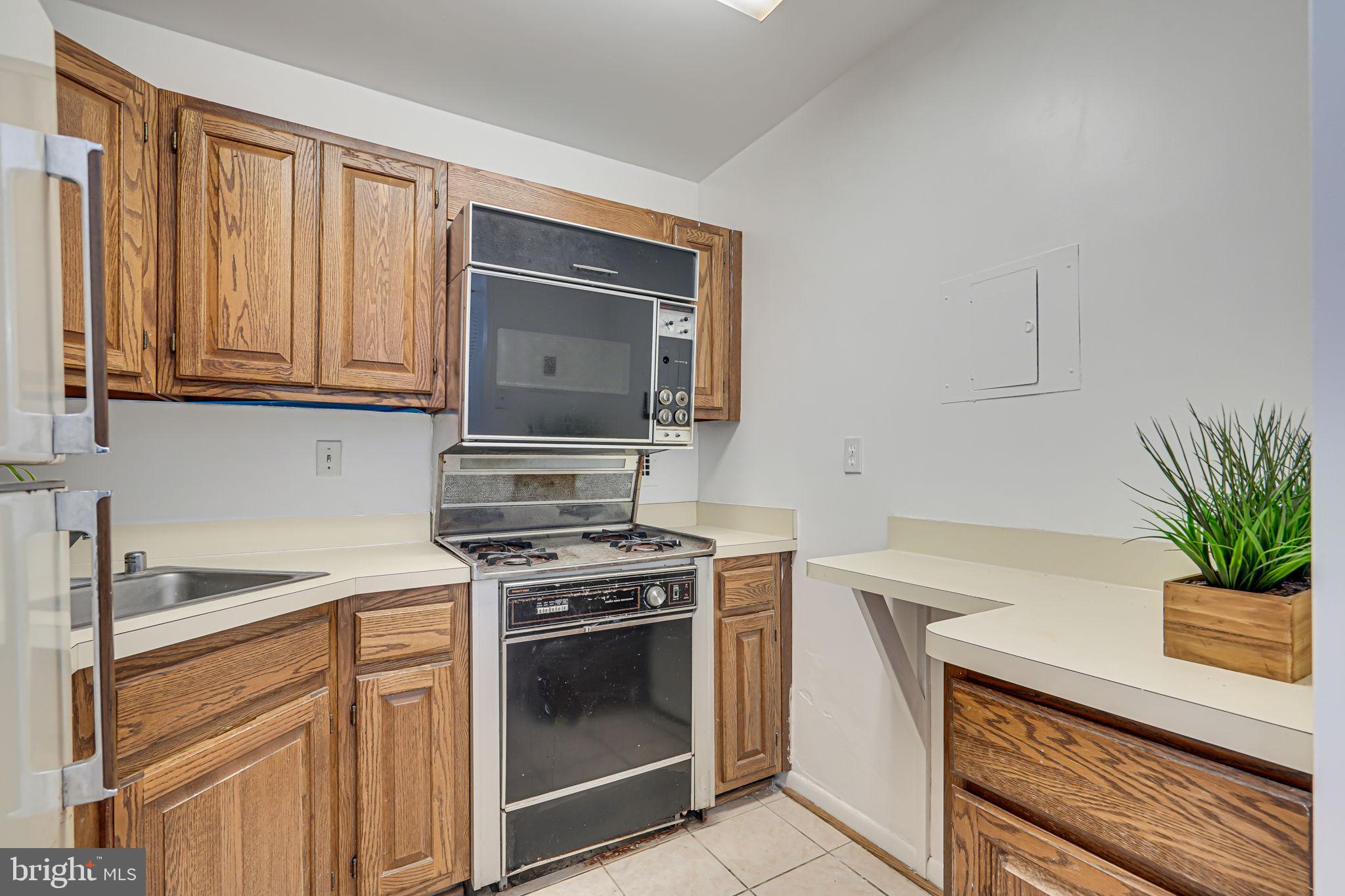 2939 van Ness St NW #838