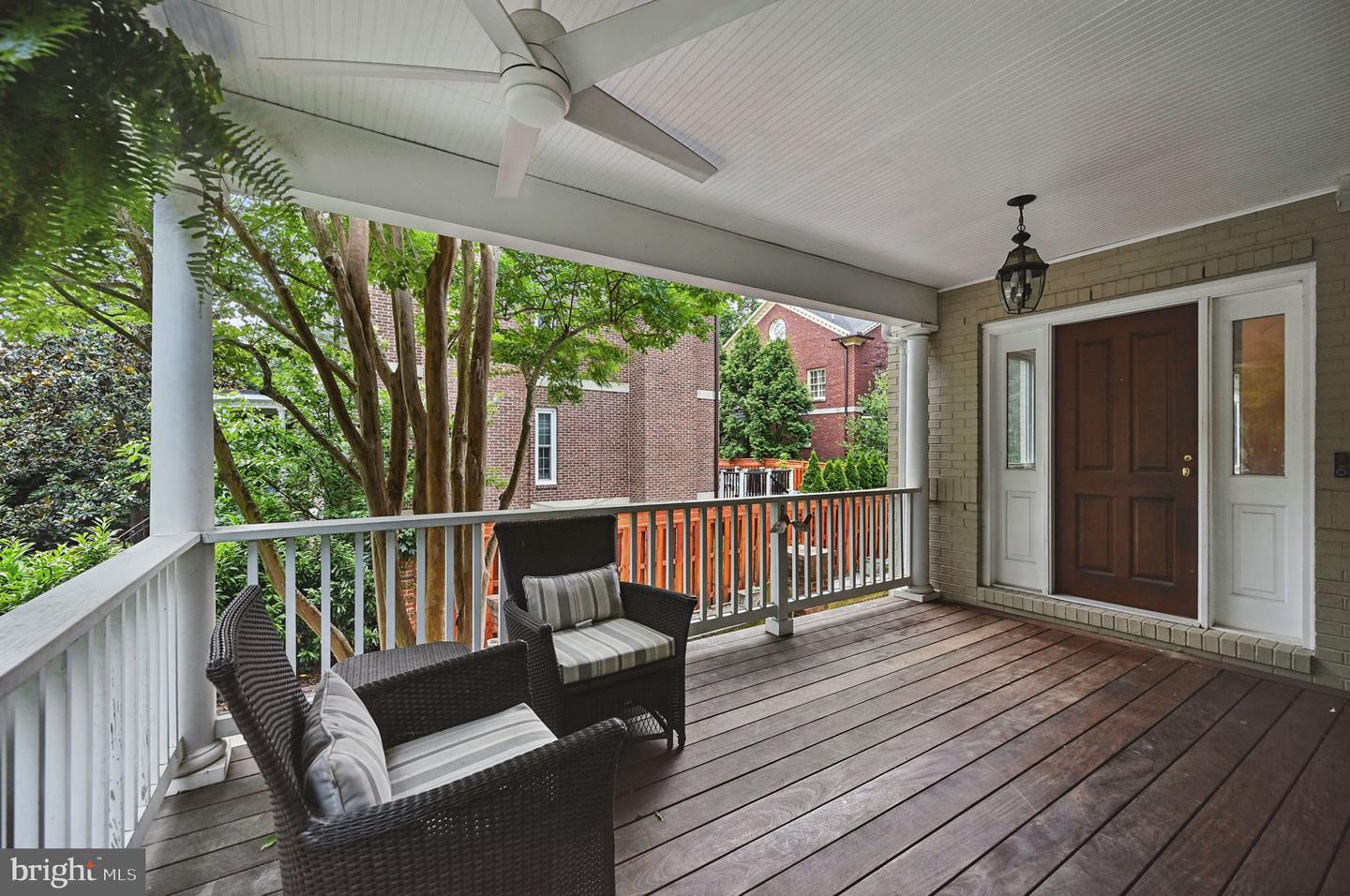 1646 Foxhall Rd NW