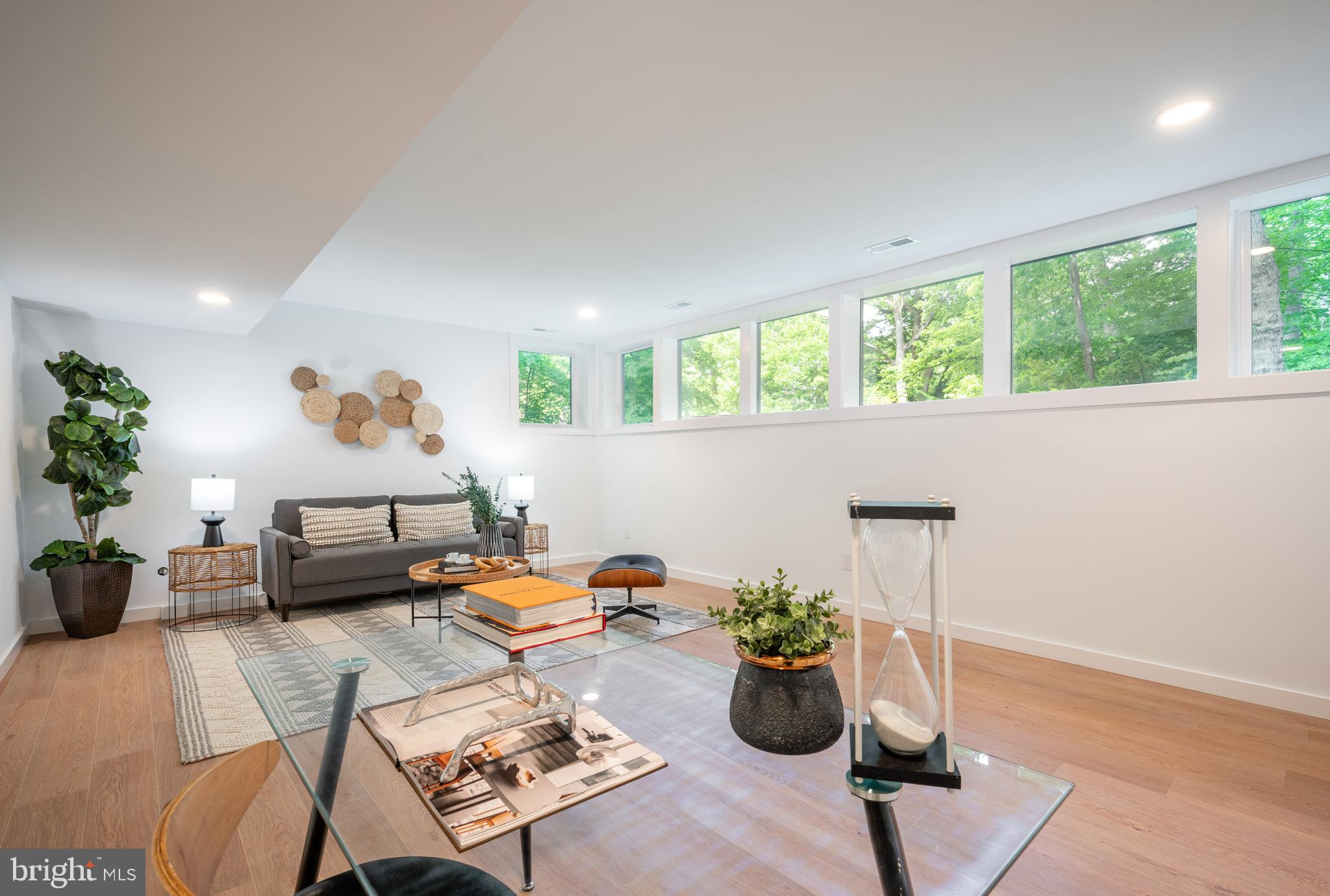 2 Buttonwood Ln