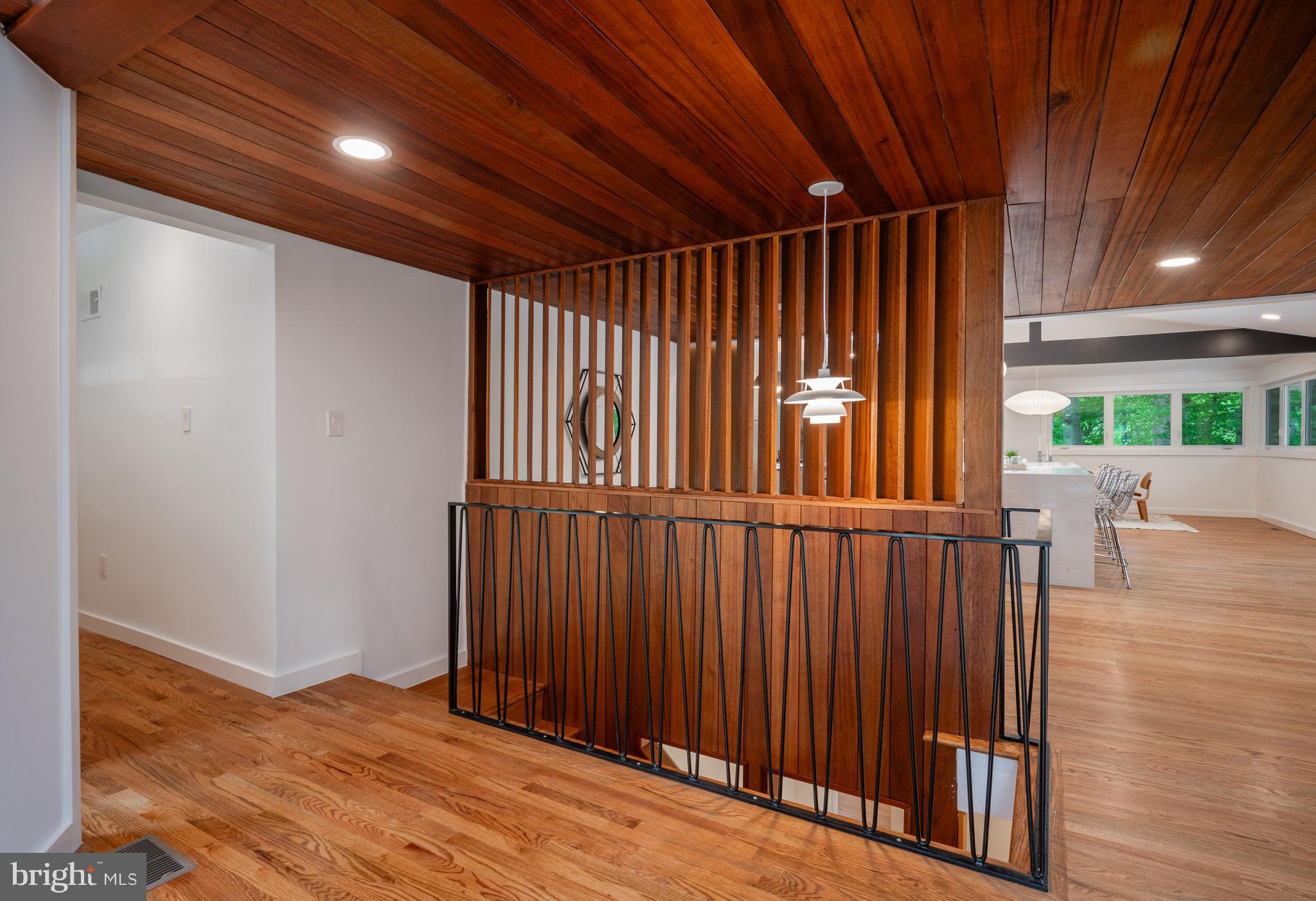 2 Buttonwood Ln