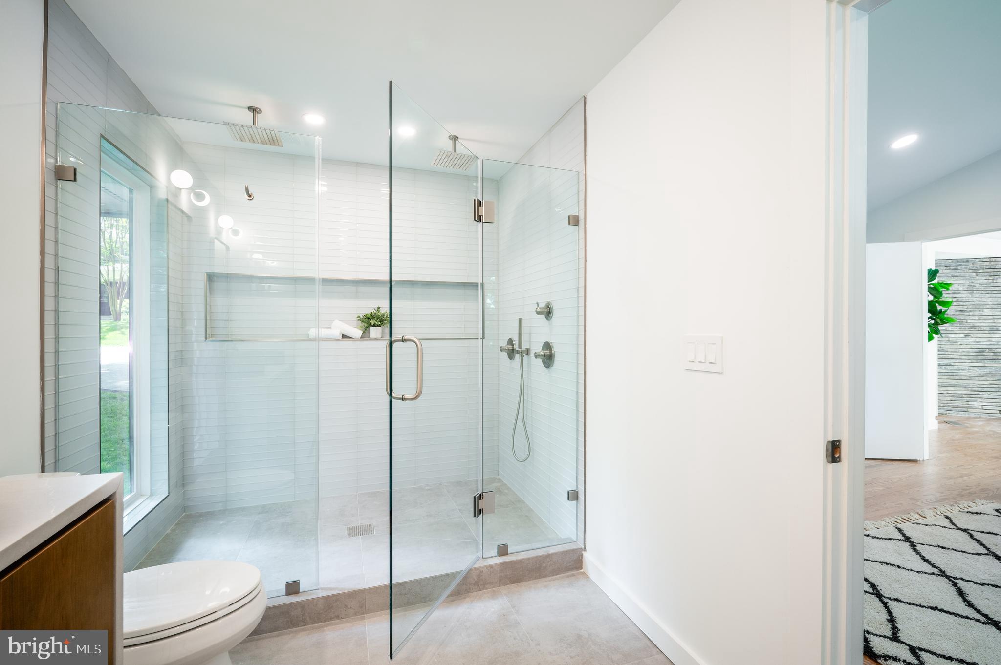 2 Buttonwood Ln