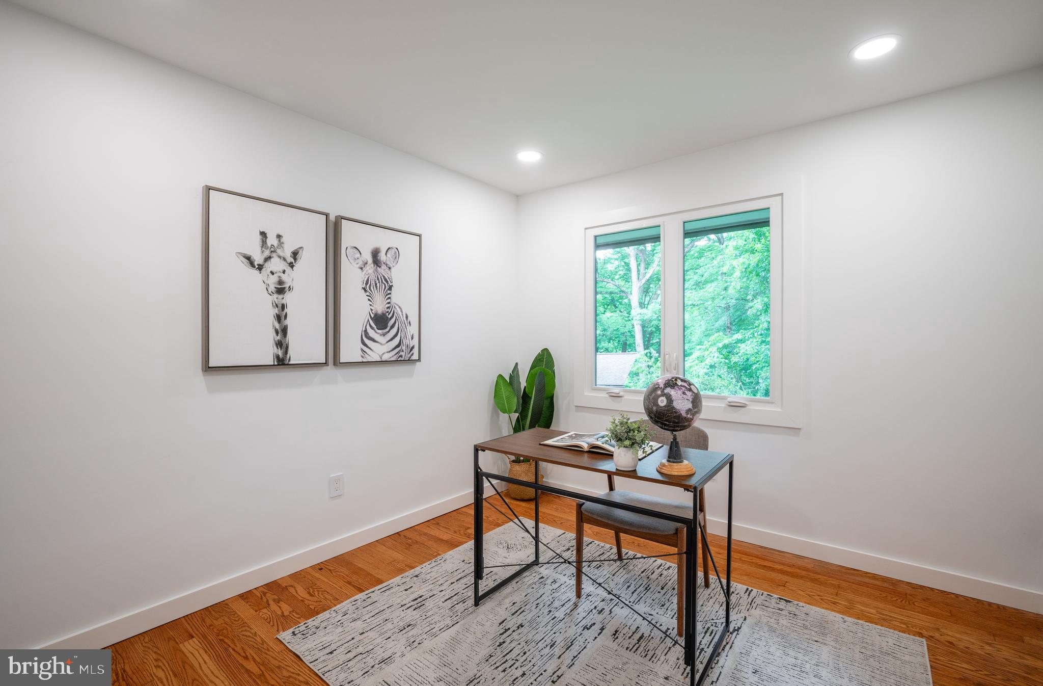 2 Buttonwood Ln