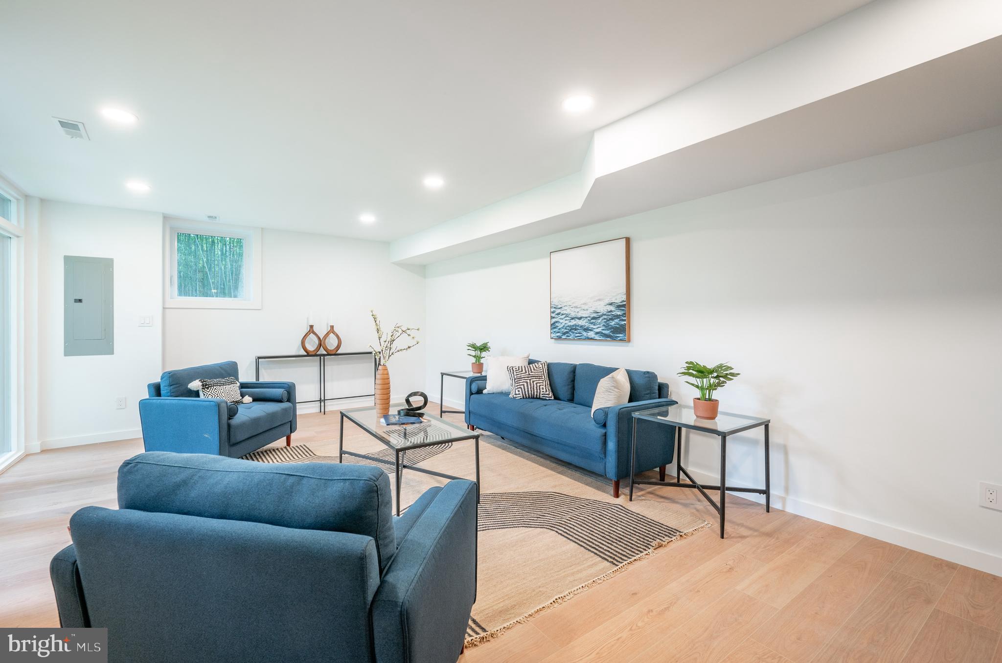 2 Buttonwood Ln