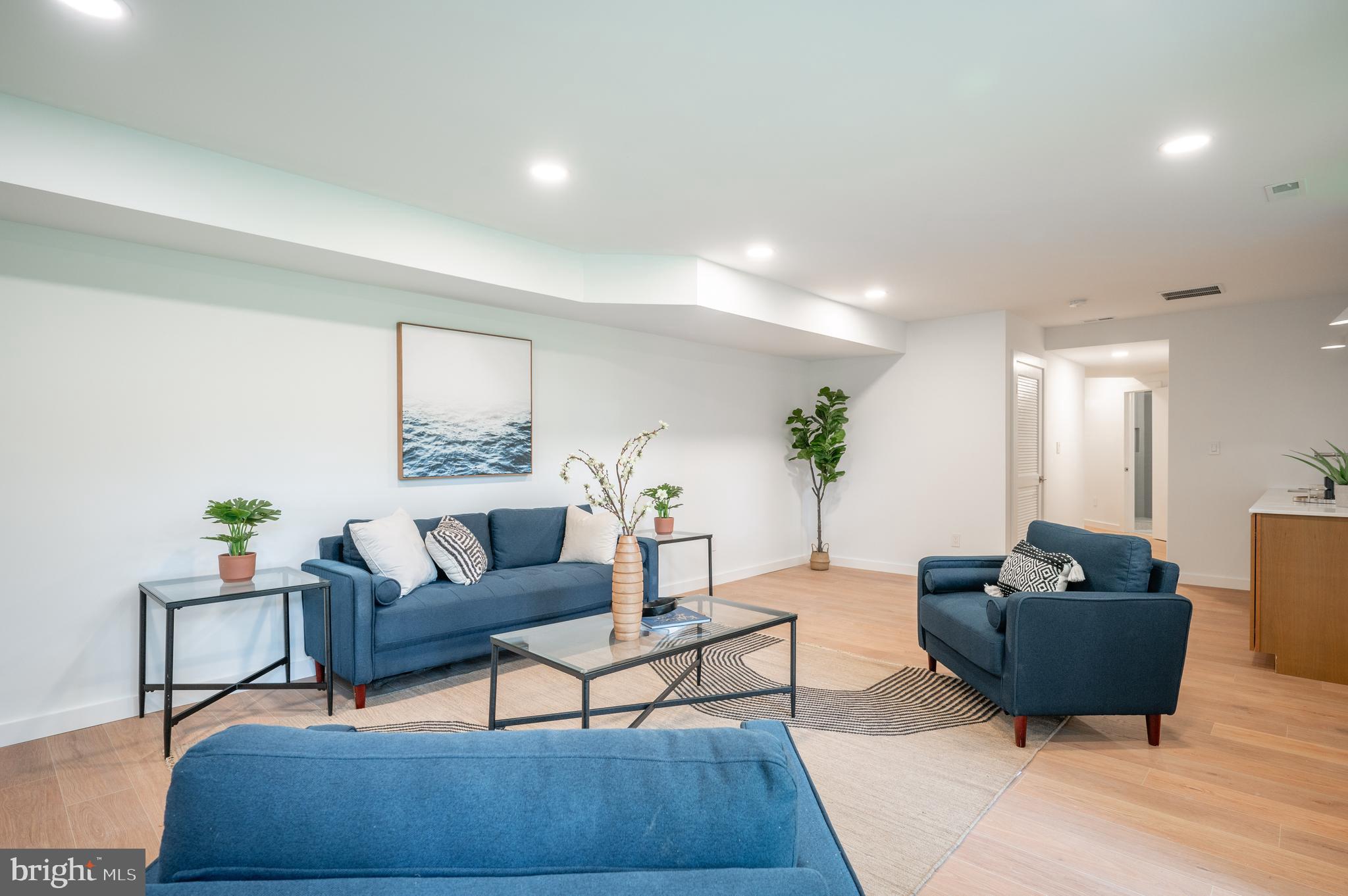2 Buttonwood Ln
