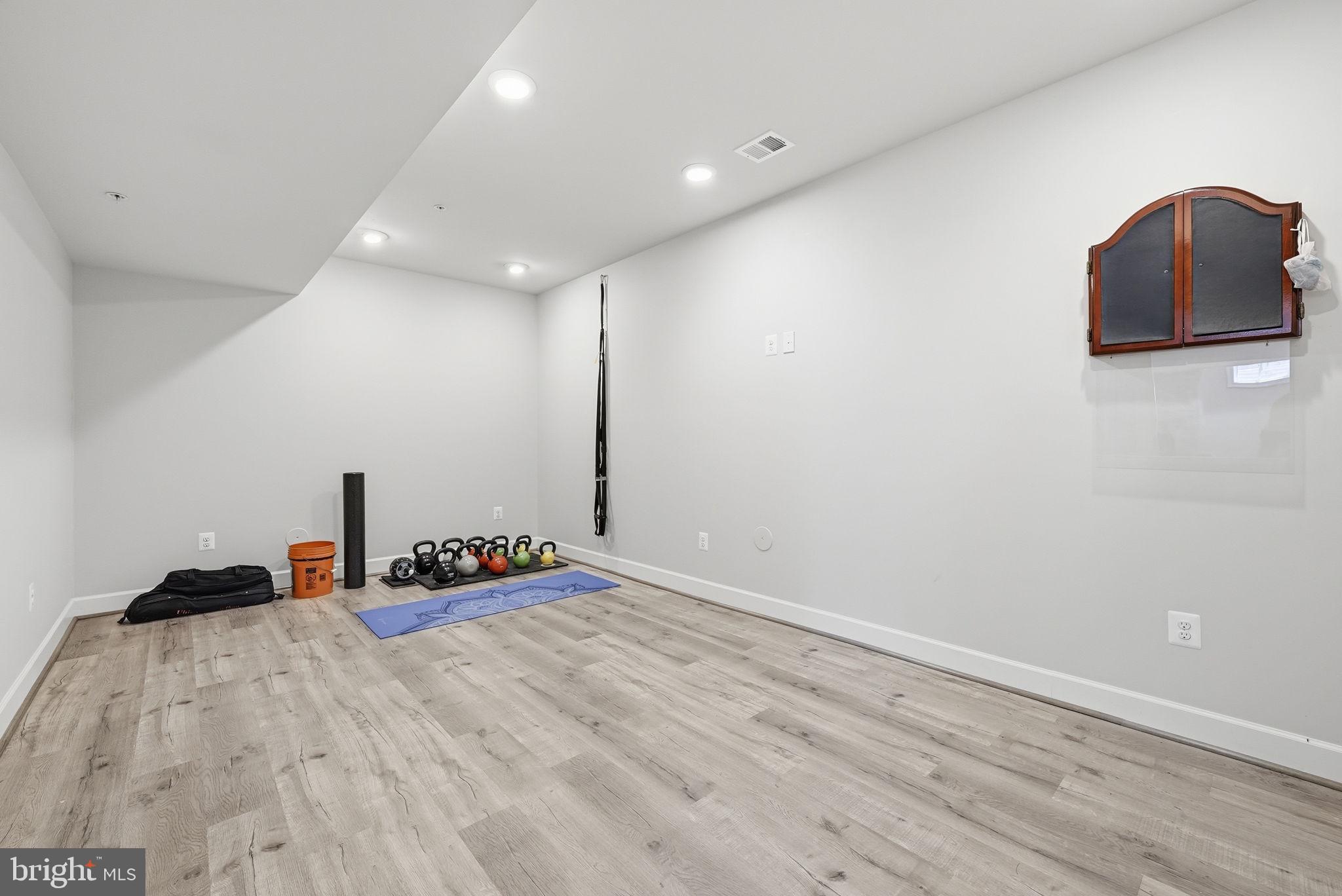 9003 CRYSTAL OAKS LANE