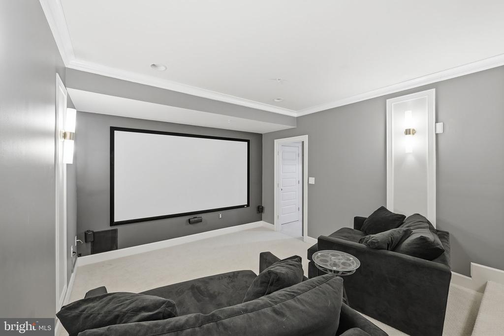 9003 CRYSTAL OAKS LANE
